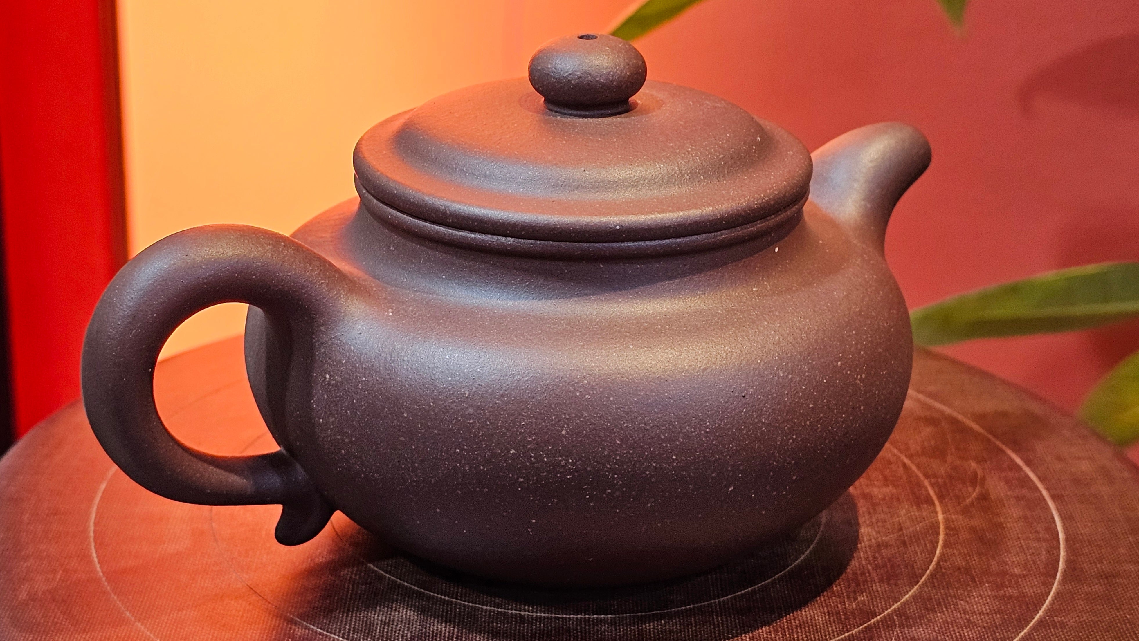 Fang Gu 仿古, 216.9ml, Da Shui Tan Zi Ni 大水潭紫泥, by our Craftsman Craftsman Chen Fa Chu 陈法初 ~ Congratulations to!Ms J.C., 0347hrs 9th August 2025! Los Angeles, CA.