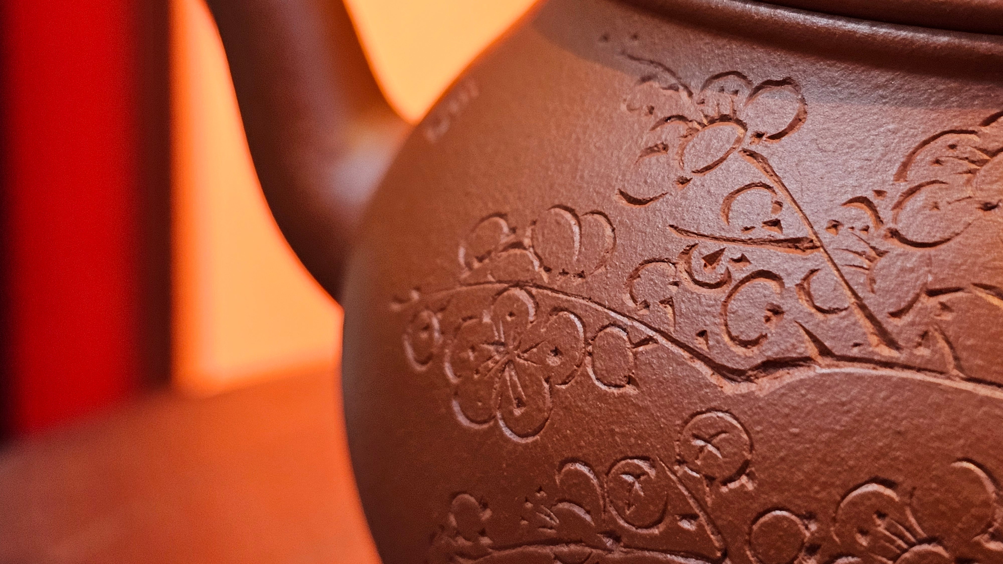 Meng Chen San Zu《孟臣三足》, 189.0ml, Xiao Hong Ni 小红泥, by our Craftsman Zhang Huan 张欢, Plum Blossoms Engraving by Craftsman Pe'eng Pe'eng 芃芃 ~ Congratulations to Prof Y.G.! 1608hrs 2nd August 2025, Long Beach! CA.