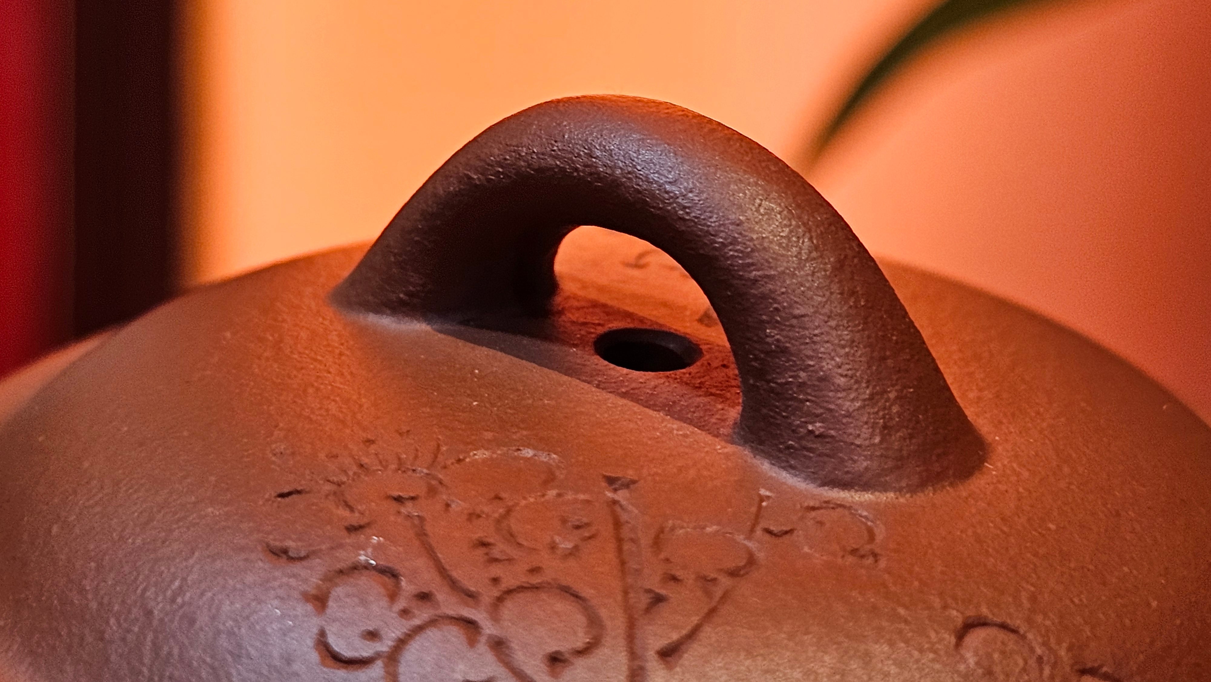 Meng Chen San Zu《孟臣三足》, 189.0ml, Xiao Hong Ni 小红泥, by our Craftsman Zhang Huan 张欢, Plum Blossoms Engraving by Craftsman Pe'eng Pe'eng 芃芃 ~ Congratulations to Prof Y.G.! 1608hrs 2nd August 2025, Long Beach! CA.