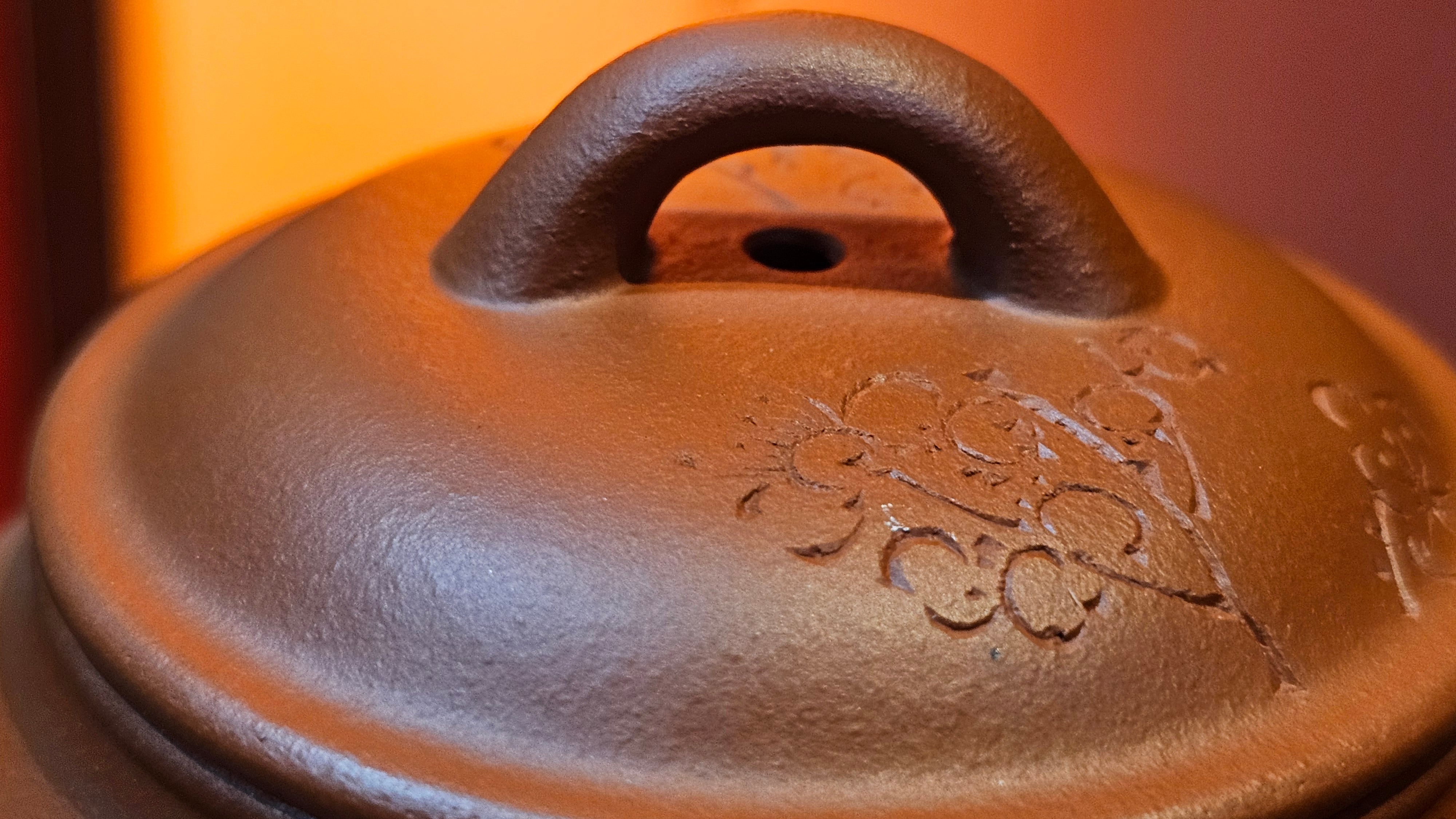 Meng Chen San Zu《孟臣三足》, 189.0ml, Xiao Hong Ni 小红泥, by our Craftsman Zhang Huan 张欢, Plum Blossoms Engraving by Craftsman Pe'eng Pe'eng 芃芃 ~ Congratulations to Prof Y.G.! 1608hrs 2nd August 2025, Long Beach! CA.