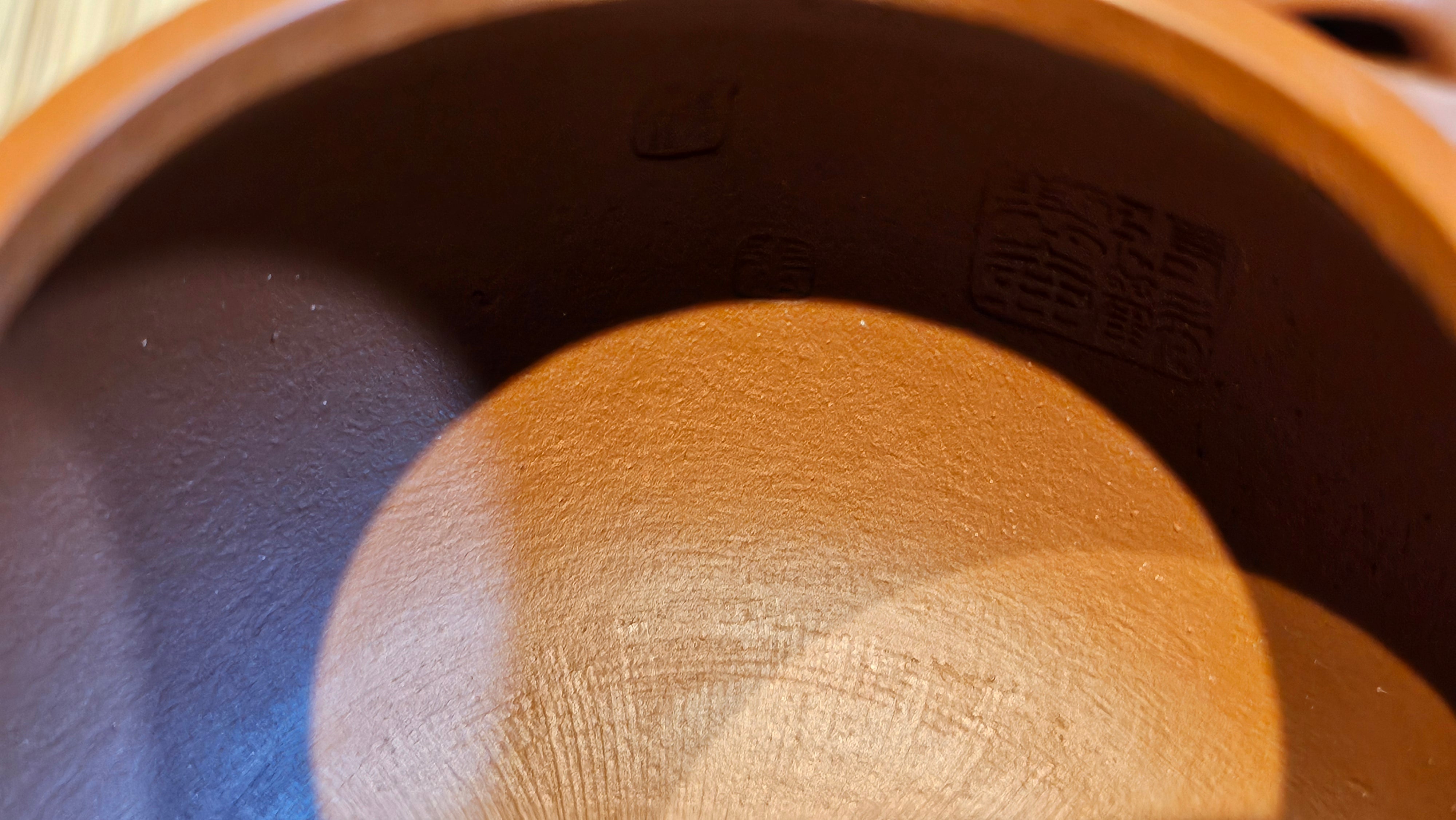 Meng Chen San Zu《孟臣三足》, 189.0ml, Xiao Hong Ni 小红泥, by our Craftsman Zhang Huan 张欢, Plum Blossoms Engraving by Craftsman Pe'eng Pe'eng 芃芃 ~ Congratulations to Prof Y.G.! 1608hrs 2nd August 2025, Long Beach! CA.