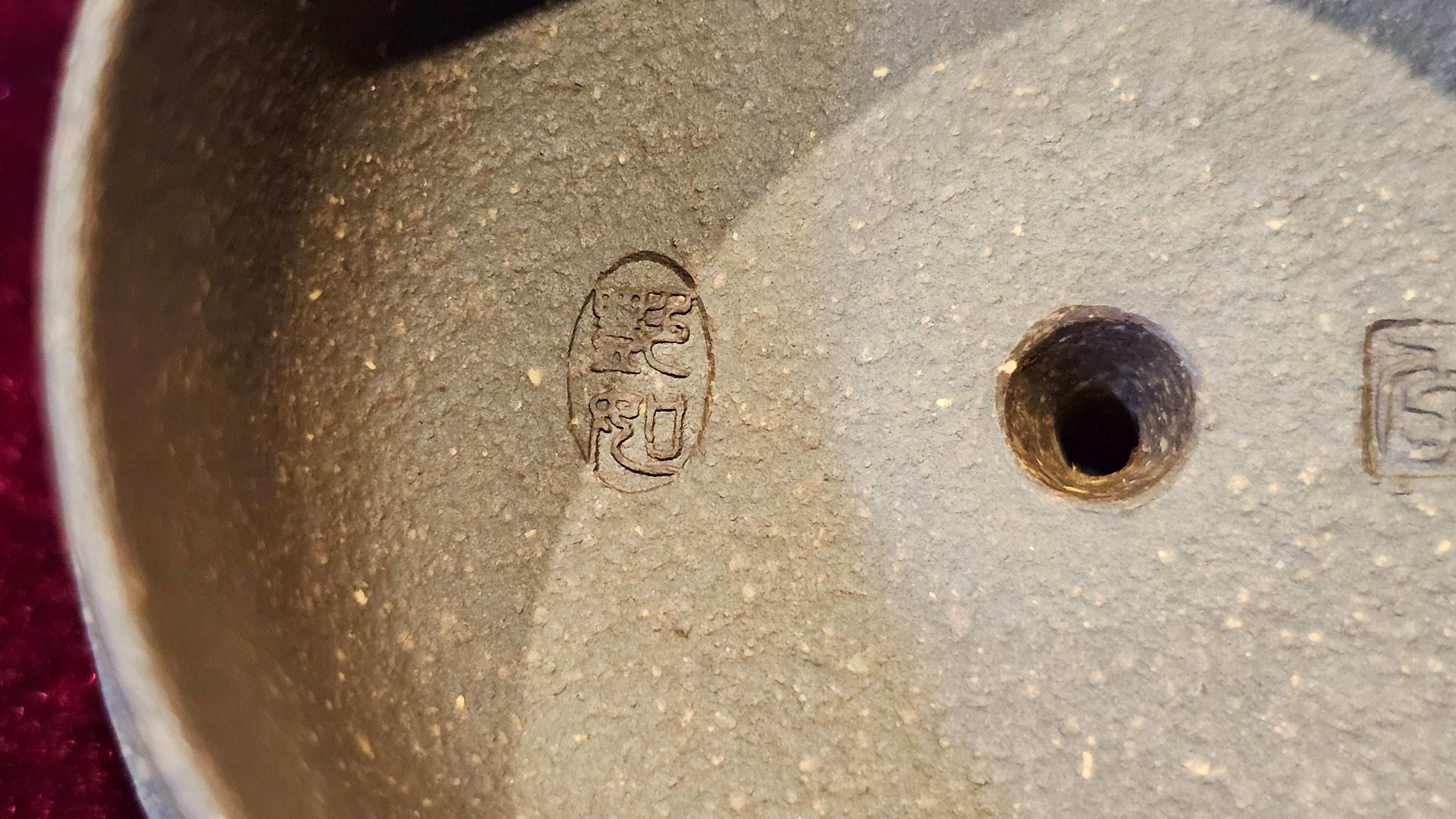 《宫灯》"Gong Deng", 240.5ml, Qing Hui Duan Ni 青灰段泥 ~ Crafted by L3A Consummate Master Artist Li Yan Ru 李艳如 ~ Congratulations to Mr T.L.! 2344hrs 2nd August 2025, Singapore🇸🇬!