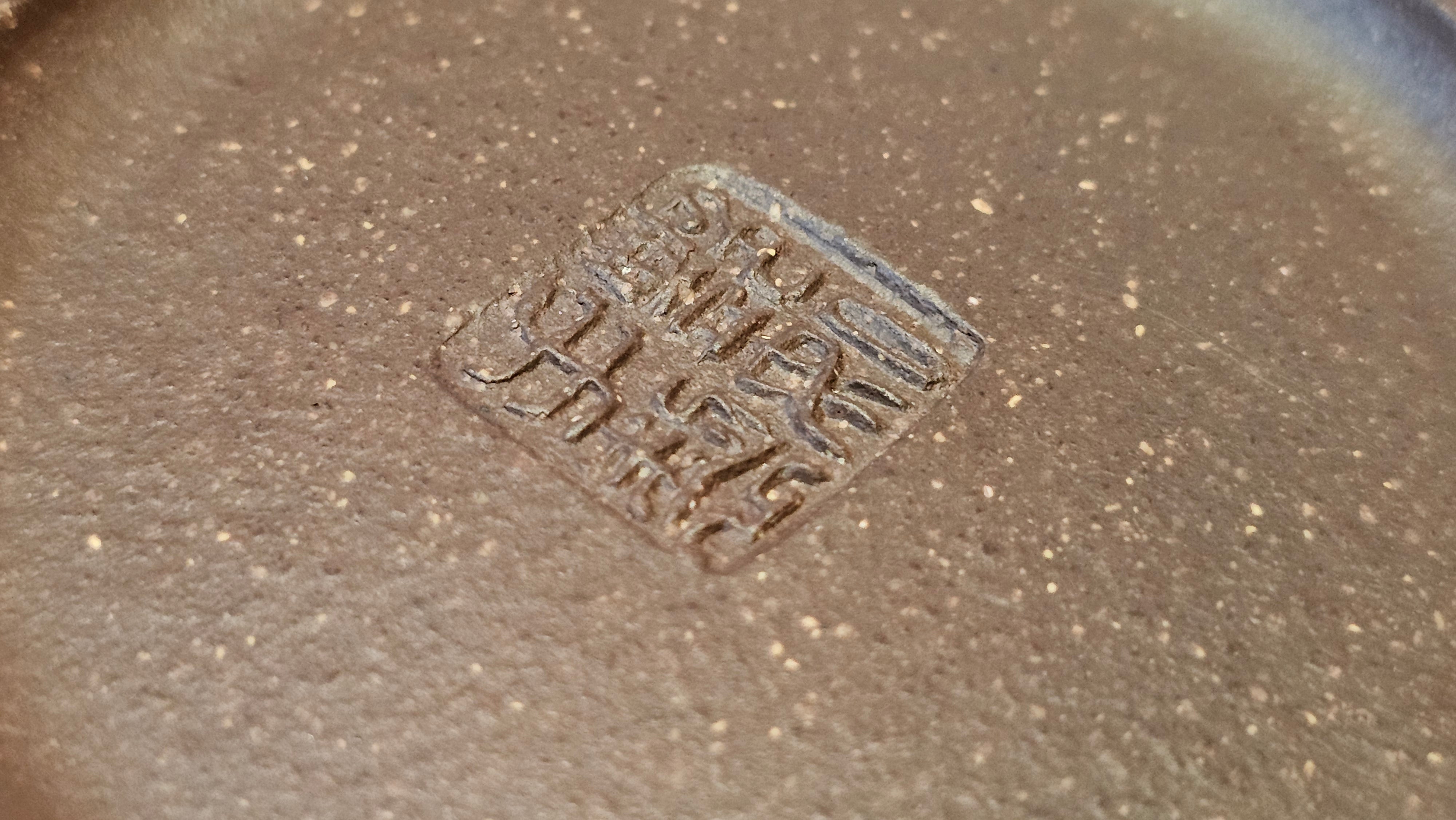 《宫灯》"Gong Deng", 240.5ml, Qing Hui Duan Ni 青灰段泥 ~ Crafted by L3A Consummate Master Artist Li Yan Ru 李艳如 ~ Congratulations to Mr T.L.! 2344hrs 2nd August 2025, Singapore🇸🇬!