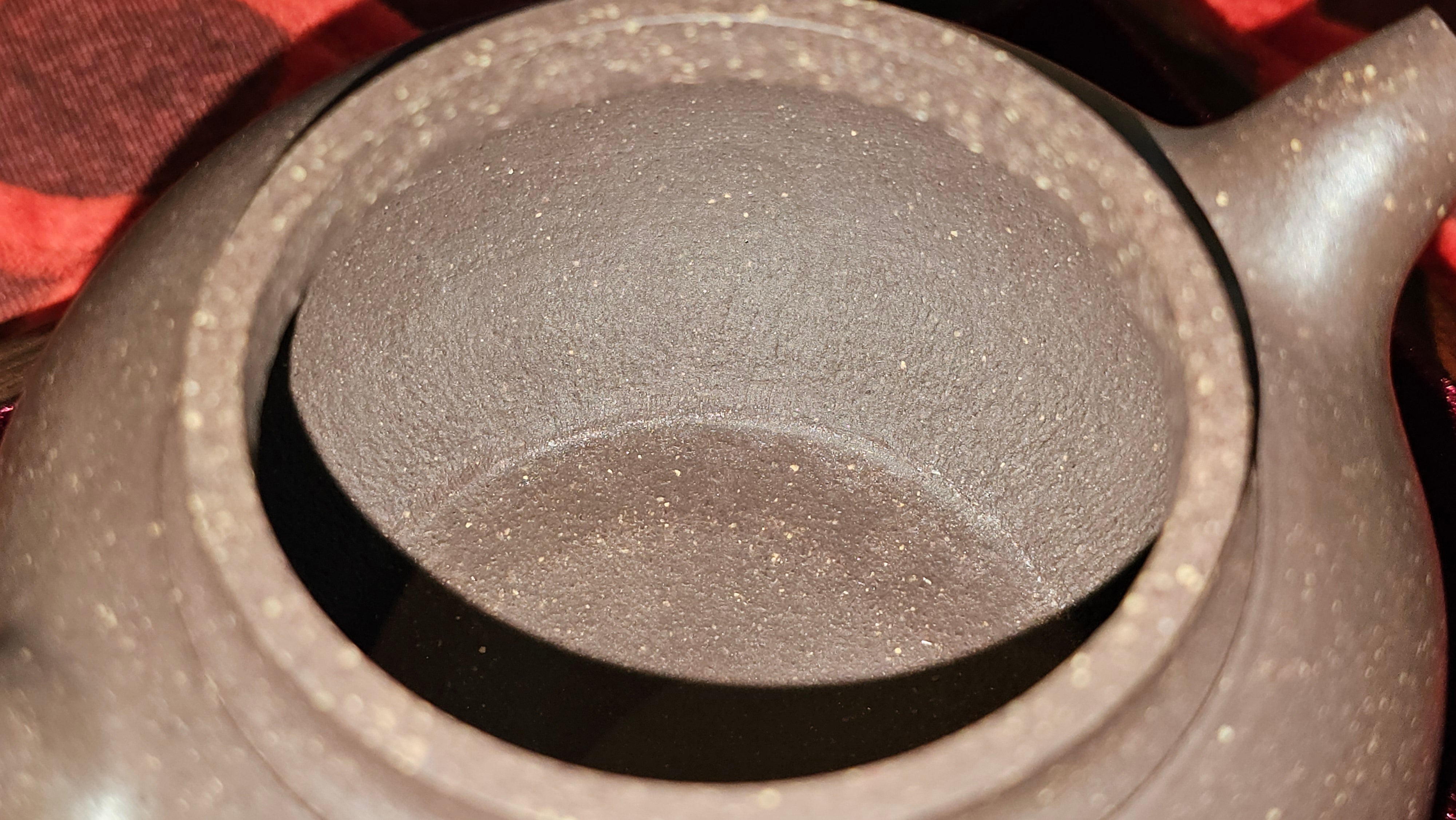 《宫灯》"Gong Deng", 240.5ml, Qing Hui Duan Ni 青灰段泥 ~ Crafted by L3A Consummate Master Artist Li Yan Ru 李艳如 ~ Congratulations to Mr T.L.! 2344hrs 2nd August 2025, Singapore🇸🇬!