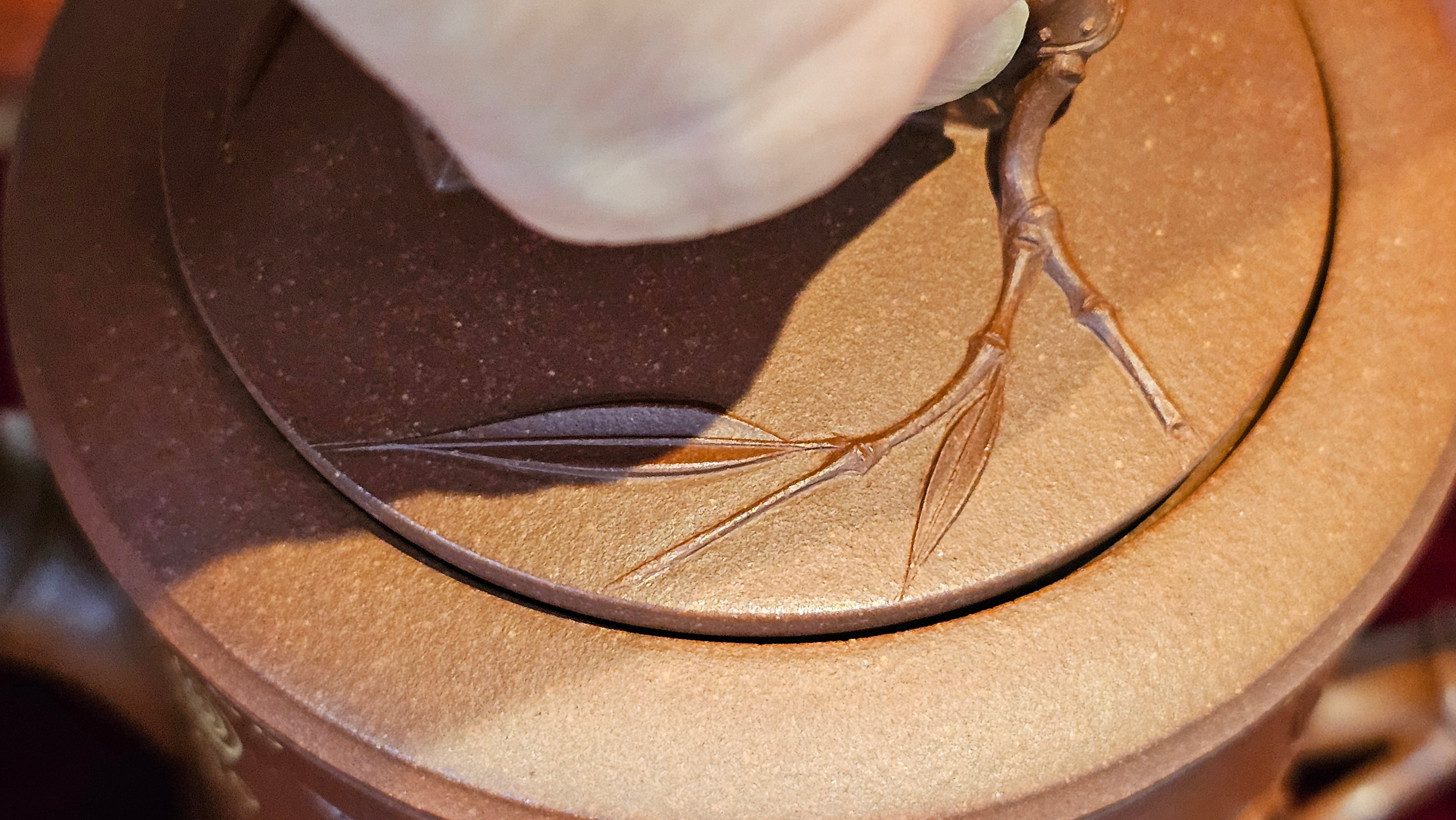 《湘妃竹段》"Xiang Fei Zhu Duan", 240.8ml, Di Cao Qing Zi Ni with Duan Ni Clay embellishments for the characteristic "Xiang Fei Bamboo" Patterns, by L4 Assoc Master Yu Chun Lei 俞春雷 ~ !Congratulations to Mr T.N., 1647hrs 3rd Aug 2025, Mississauga! Canada🇨🇦.