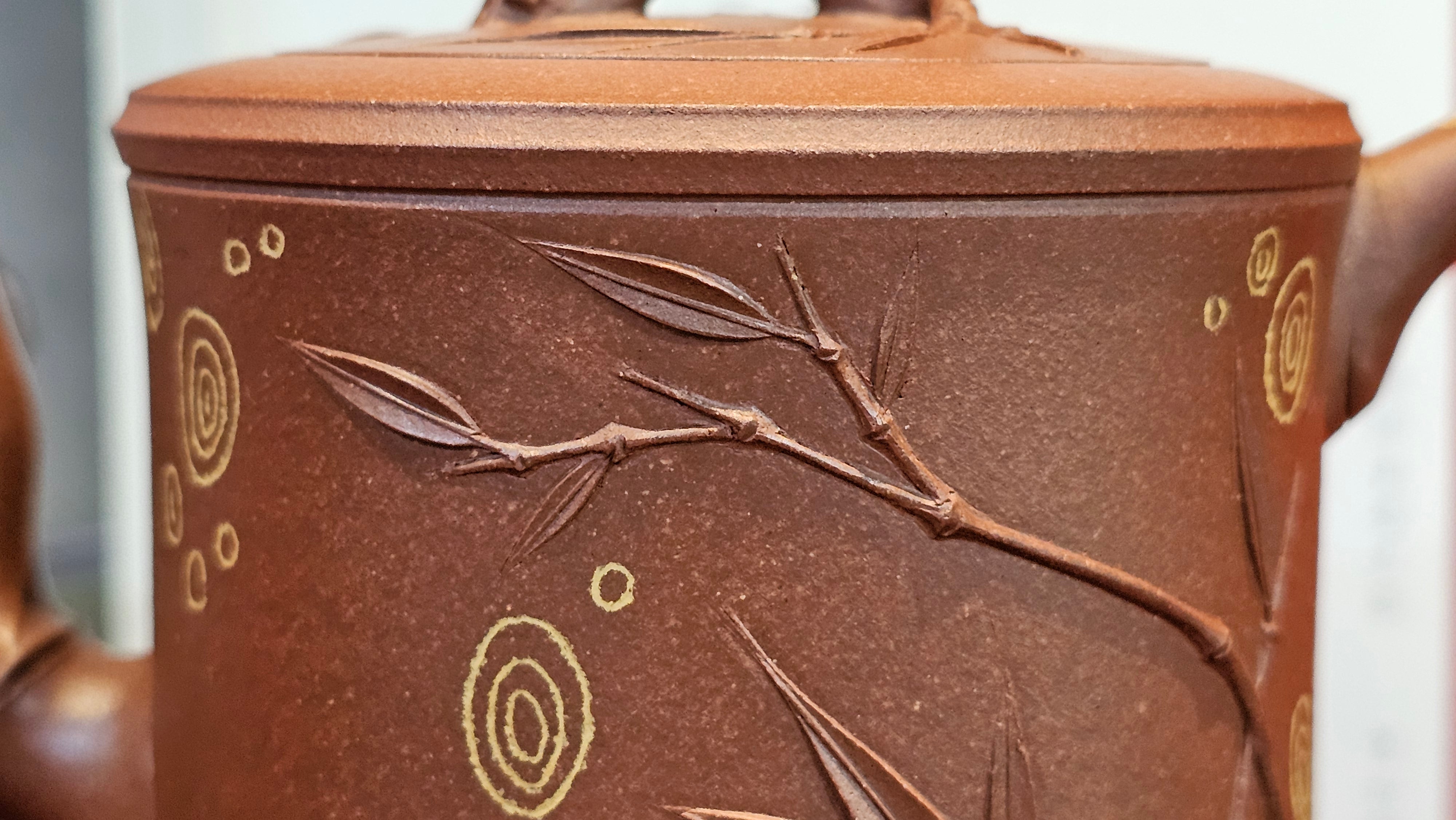 《湘妃竹段》"Xiang Fei Zhu Duan", 240.8ml, Di Cao Qing Zi Ni with Duan Ni Clay embellishments for the characteristic "Xiang Fei Bamboo" Patterns, by L4 Assoc Master Yu Chun Lei 俞春雷 ~ !Congratulations to Mr T.N., 1647hrs 3rd Aug 2025, Mississauga! Canada🇨🇦.