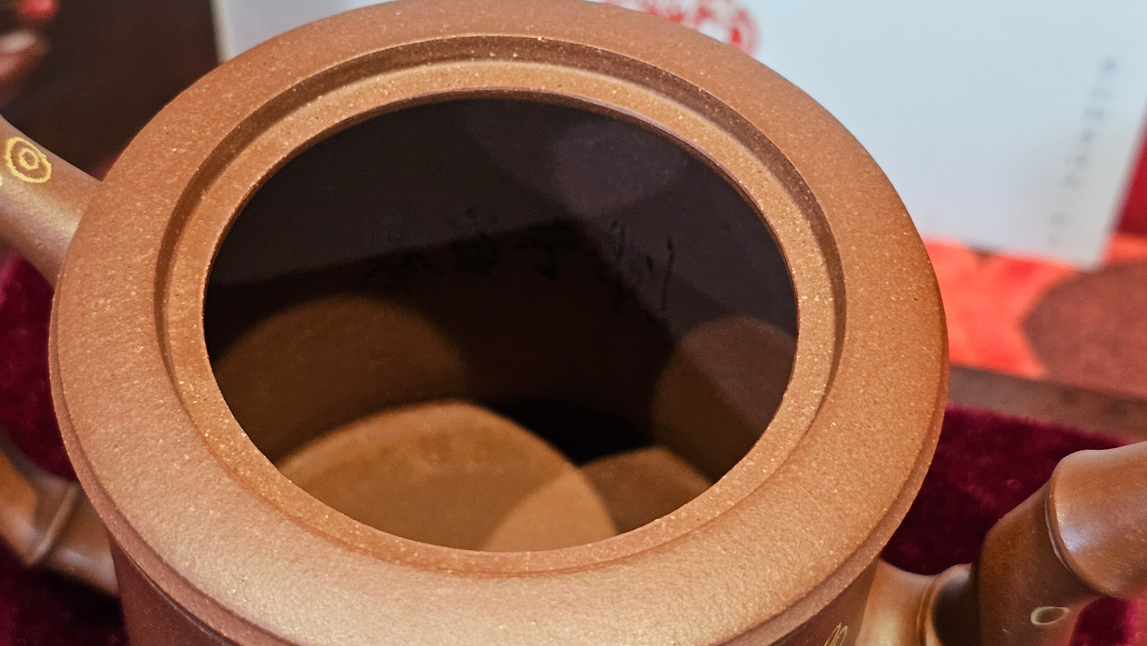 《湘妃竹段》"Xiang Fei Zhu Duan", 240.8ml, Di Cao Qing Zi Ni with Duan Ni Clay embellishments for the characteristic "Xiang Fei Bamboo" Patterns, by L4 Assoc Master Yu Chun Lei 俞春雷 ~ !Congratulations to Mr T.N., 1647hrs 3rd Aug 2025, Mississauga! Canada🇨🇦.