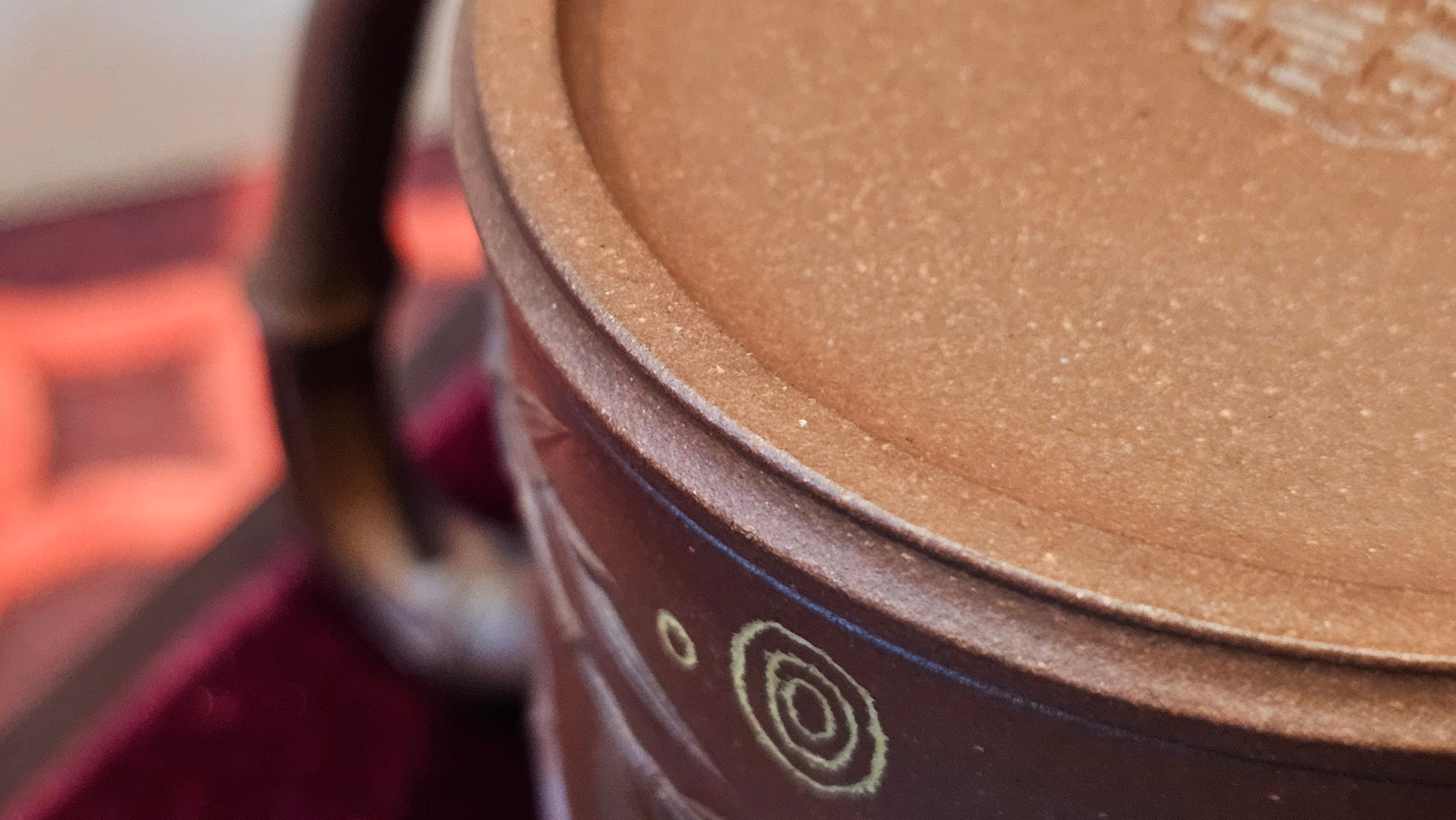 《湘妃竹段》"Xiang Fei Zhu Duan", 240.8ml, Di Cao Qing Zi Ni with Duan Ni Clay embellishments for the characteristic "Xiang Fei Bamboo" Patterns, by L4 Assoc Master Yu Chun Lei 俞春雷 ~ !Congratulations to Mr T.N., 1647hrs 3rd Aug 2025, Mississauga! Canada🇨🇦.