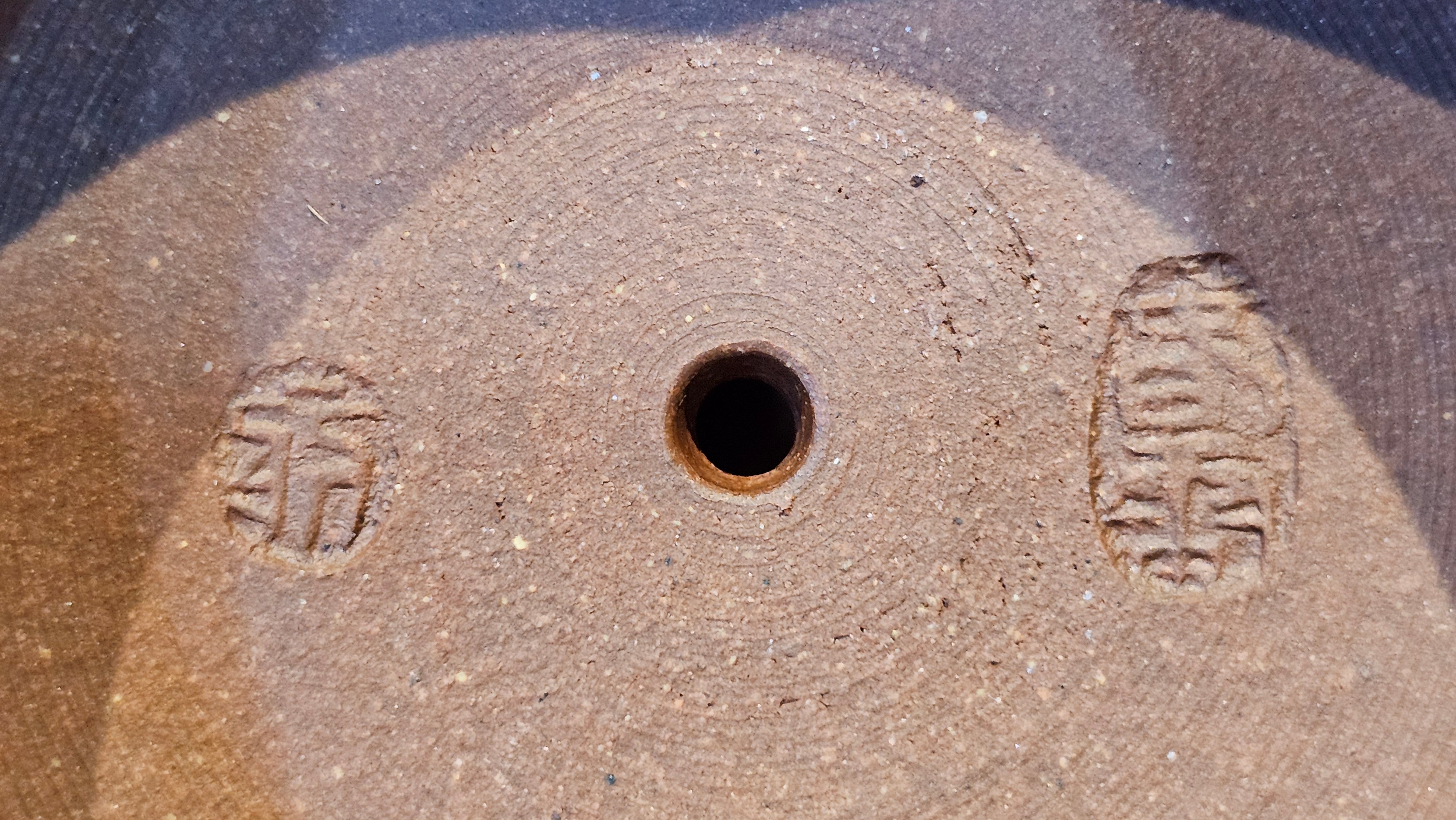 《湘妃竹段》"Xiang Fei Zhu Duan", 240.8ml, Di Cao Qing Zi Ni with Duan Ni Clay embellishments for the characteristic "Xiang Fei Bamboo" Patterns, by L4 Assoc Master Yu Chun Lei 俞春雷 ~ !Congratulations to Mr T.N., 1647hrs 3rd Aug 2025, Mississauga! Canada🇨🇦.