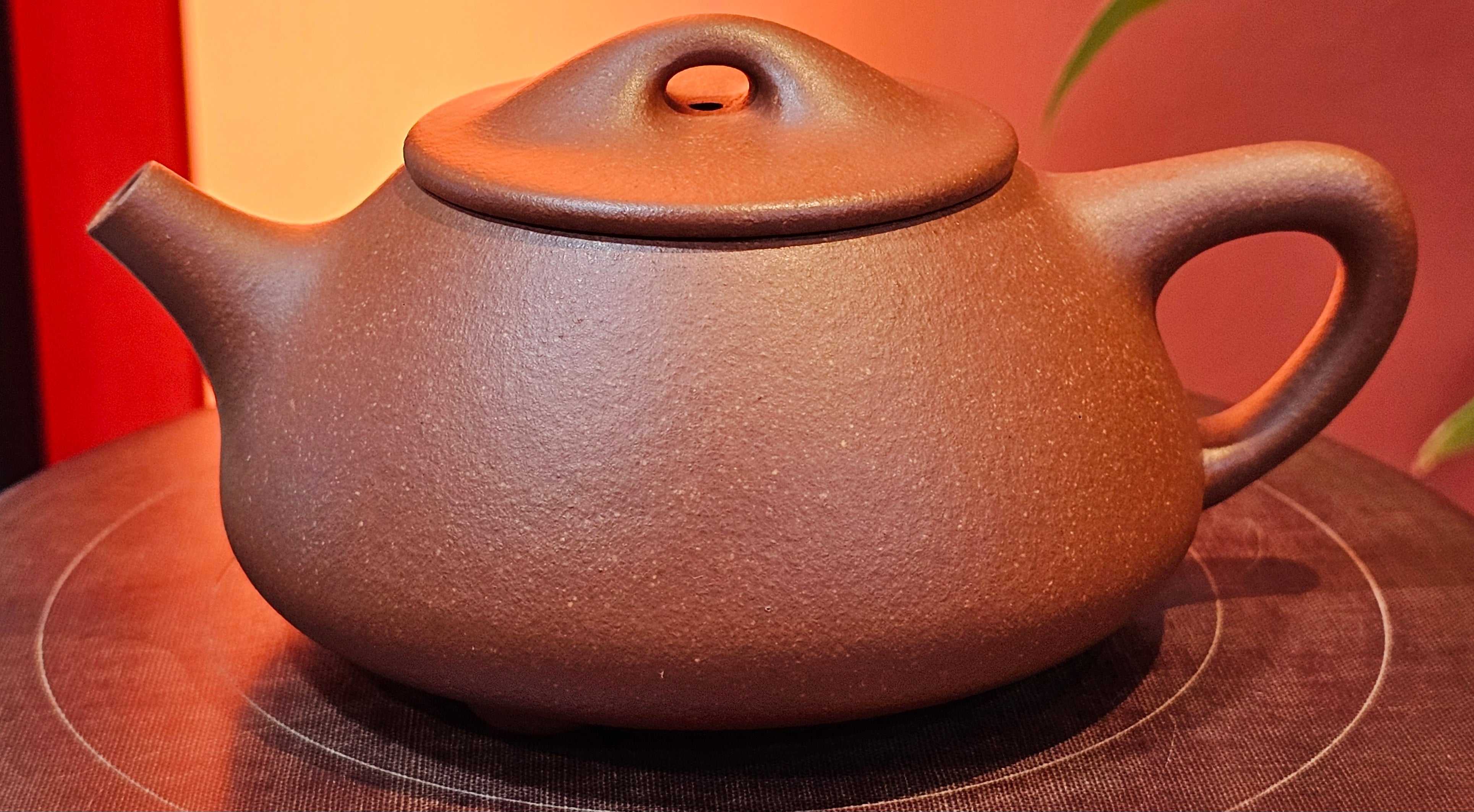 Jing Zhou Shi Piao 景舟石瓢, 239.8ml, Hong Jiang Po Ni 红降坡泥, by Craftsman Chen Gui Zhi 陈桂枝。(Red JiangPoNi is rarer than Yellow JiangPoNi, XiaoMeiYao ZhuNi & ZhaoZhuang ZhuNi) ~!Congratulations to Ms K.C.! 1549hrs 30th August 2025, Ontario, Canada🇨🇦!