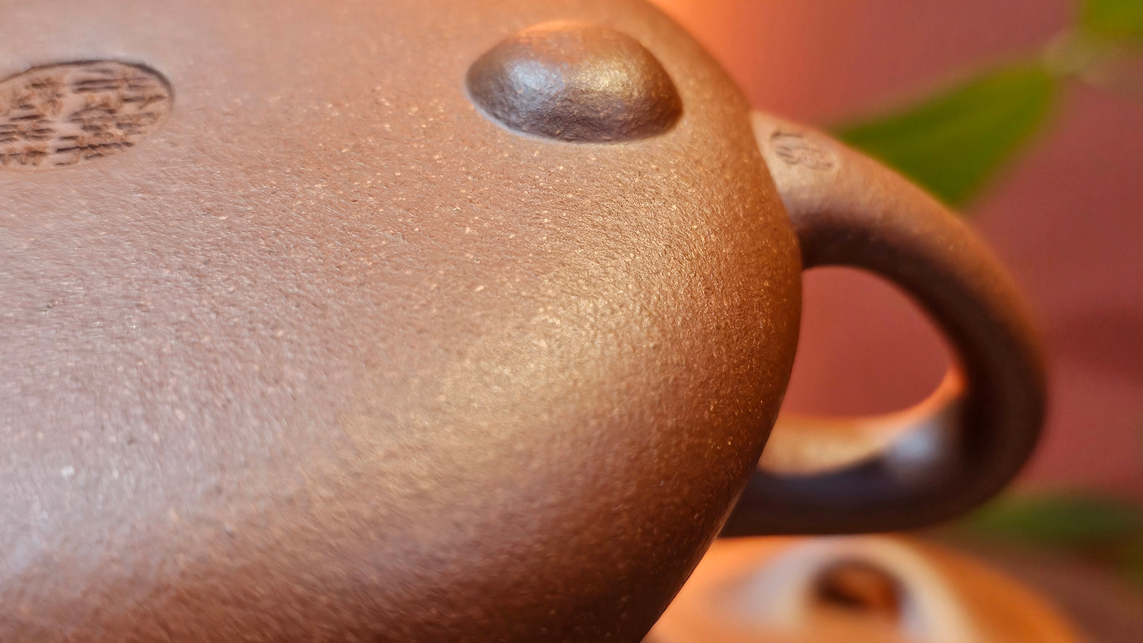 Jing Zhou Shi Piao 景舟石瓢, 239.8ml, Hong Jiang Po Ni 红降坡泥, by Craftsman Chen Gui Zhi 陈桂枝。(Red JiangPoNi is rarer than Yellow JiangPoNi, XiaoMeiYao ZhuNi & ZhaoZhuang ZhuNi) ~!Congratulations to Ms K.C.! 1549hrs 30th August 2025, Ontario, Canada🇨🇦!