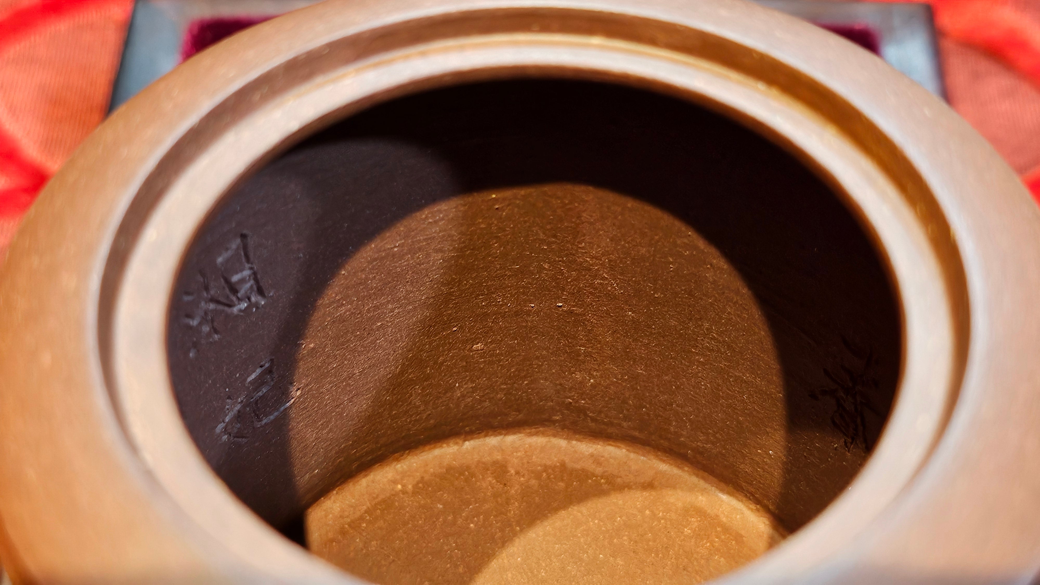 《湘妃竹段》"Xiang Fei Zhu Duan", 240.8ml, Di Cao Qing Zi Ni with Duan Ni Clay embellishments for the characteristic "Xiang Fei Bamboo" Patterns, by L4 Assoc Master Yu Chun Lei 俞春雷 ~ !Congratulations to Mr T.N., 1647hrs 3rd Aug 2025, Mississauga! Canada🇨🇦.