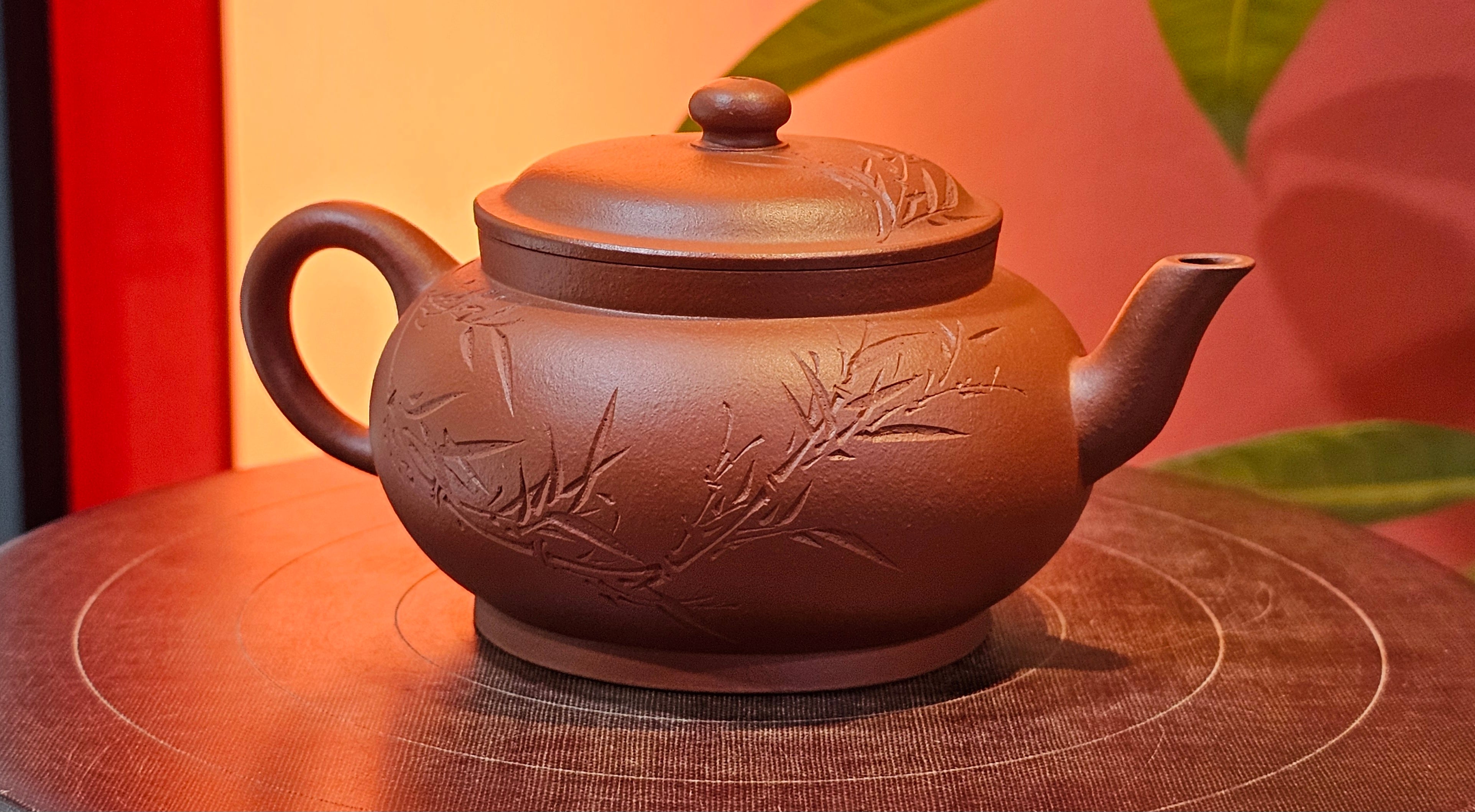 Qing Shi Gong Deng《清式宫灯》, 140.8ml, Xiao Hong Ni 小红泥, by our Craftsman Zhang Huan 张欢, Engraving by Craftsman Pe'eng Pe'eng 芃芃 ~ Congratulations to Mr J.G.! 2129hrs 10th August 2025, Sydney, Australia🇦🇺!