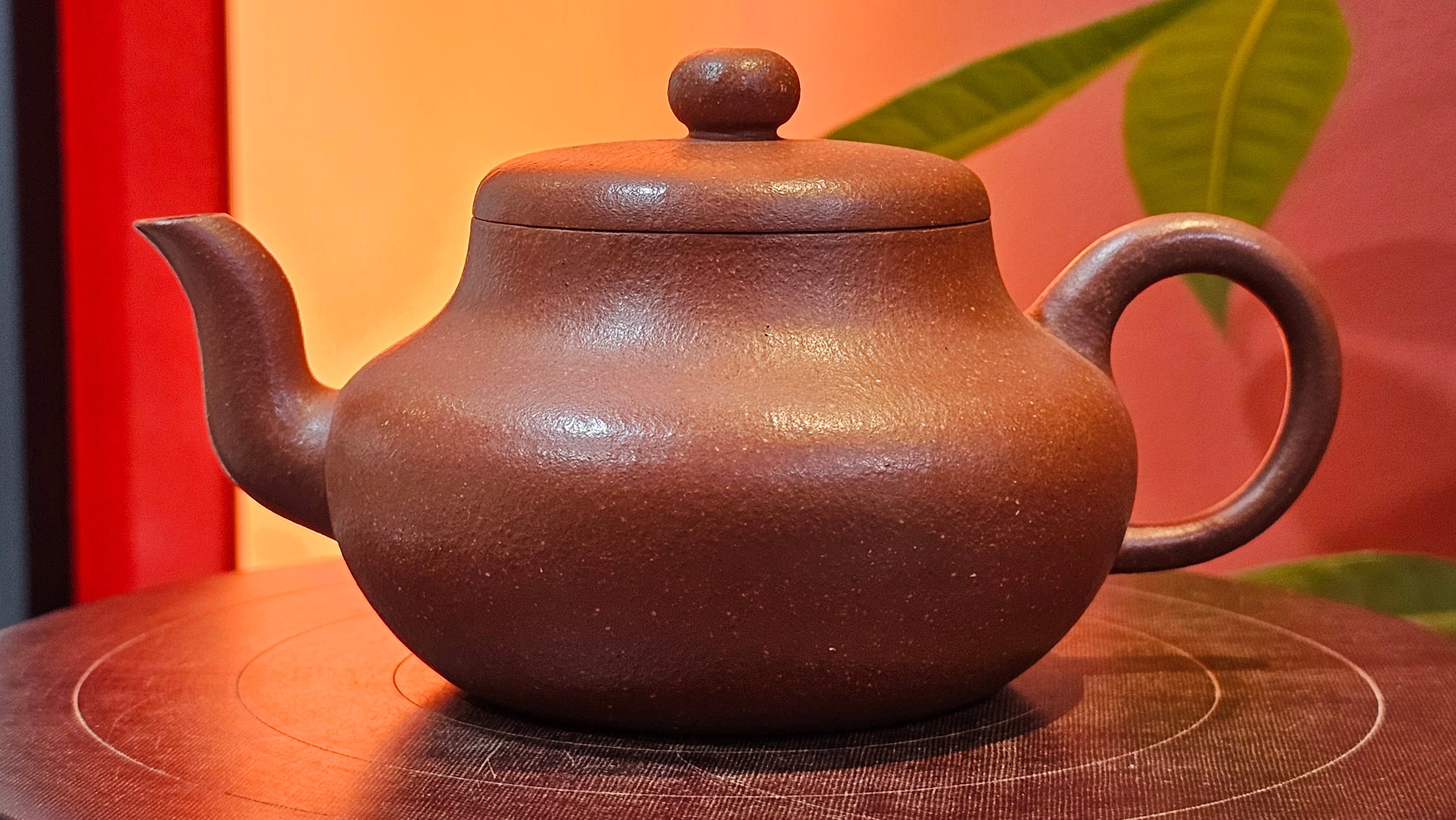 Jun De 君德, 193.7ml, Hong Jiang Po Ni 红降坡泥, by Craftsman Chen Gui Zhi 陈桂枝。(Red JiangPoNi is rarer than Yellow JiangPoNi, XiaoMeiYao ZhuNi & ZhaoZhuang ZhuNi)~Congratulations!to Mr E.W.! 1127hrs 19th Sept 2025, Berkeley, CA.