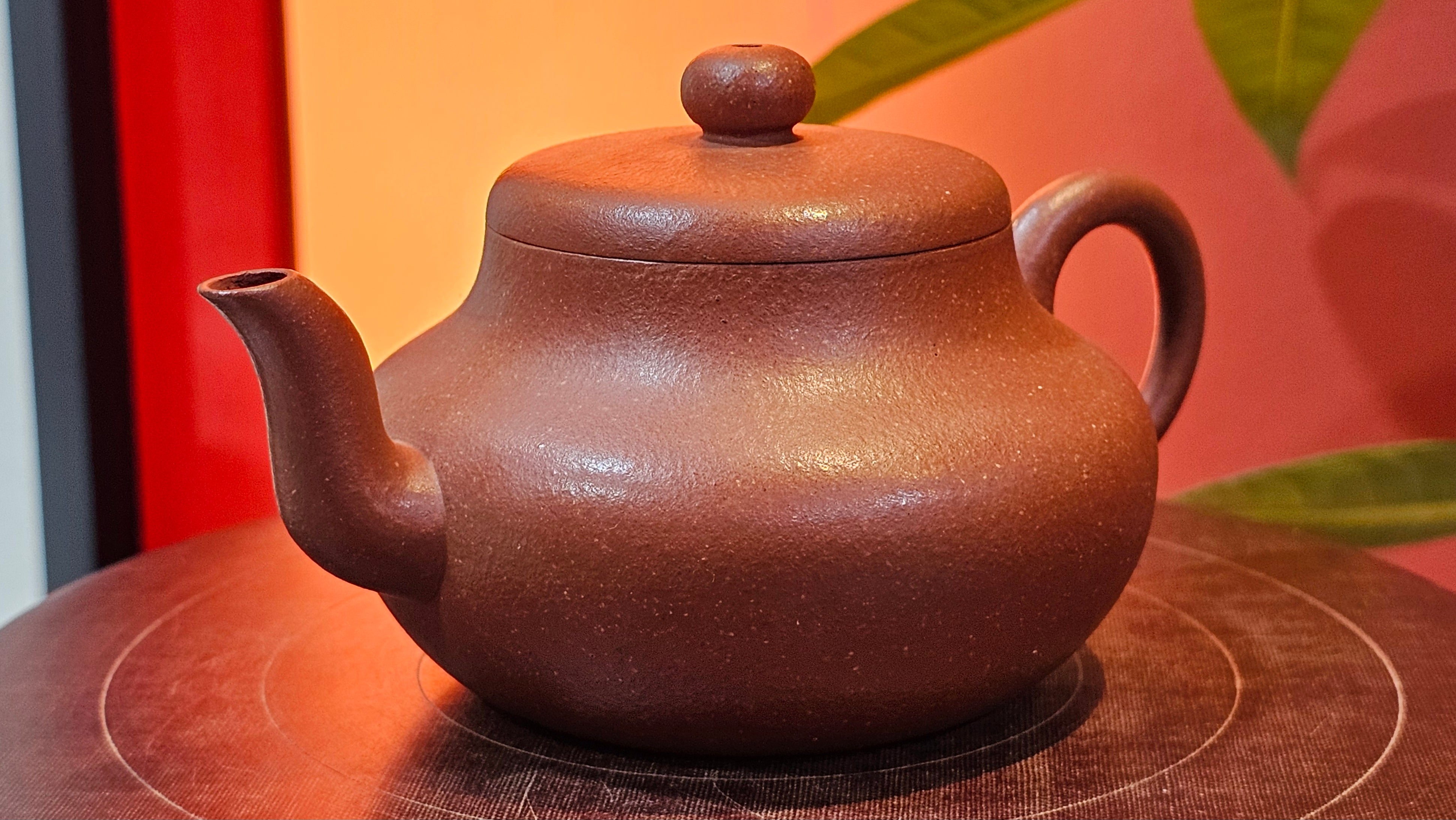 Jun De 君德, 193.7ml, Hong Jiang Po Ni 红降坡泥, by Craftsman Chen Gui Zhi 陈桂枝。(Red JiangPoNi is rarer than Yellow JiangPoNi, XiaoMeiYao ZhuNi & ZhaoZhuang ZhuNi)~Congratulations!to Mr E.W.! 1127hrs 19th Sept 2025, Berkeley, CA.