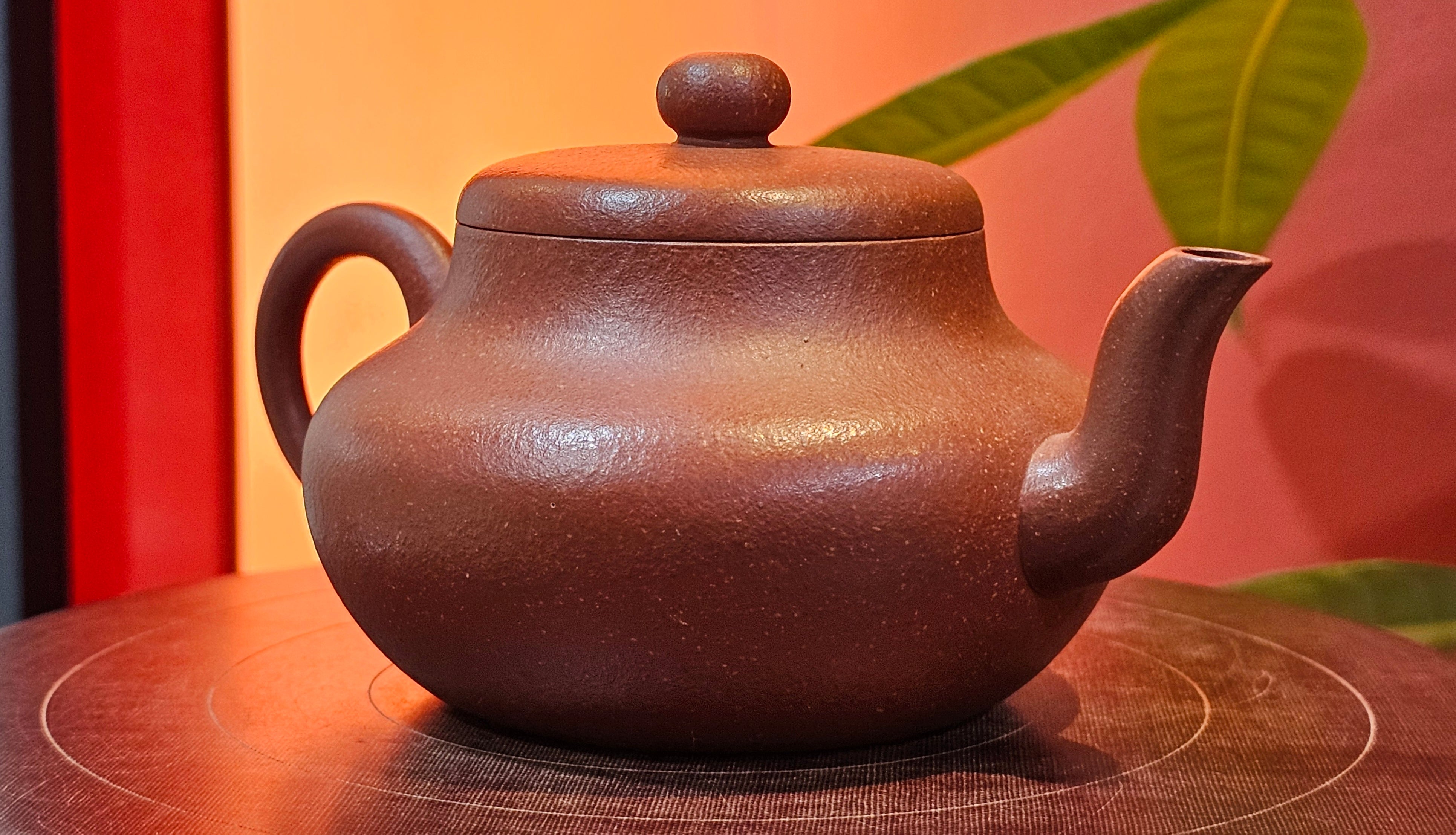 Jun De 君德, 193.7ml, Hong Jiang Po Ni 红降坡泥, by Craftsman Chen Gui Zhi 陈桂枝。(Red JiangPoNi is rarer than Yellow JiangPoNi, XiaoMeiYao ZhuNi & ZhaoZhuang ZhuNi)~Congratulations!to Mr E.W.! 1127hrs 19th Sept 2025, Berkeley, CA.