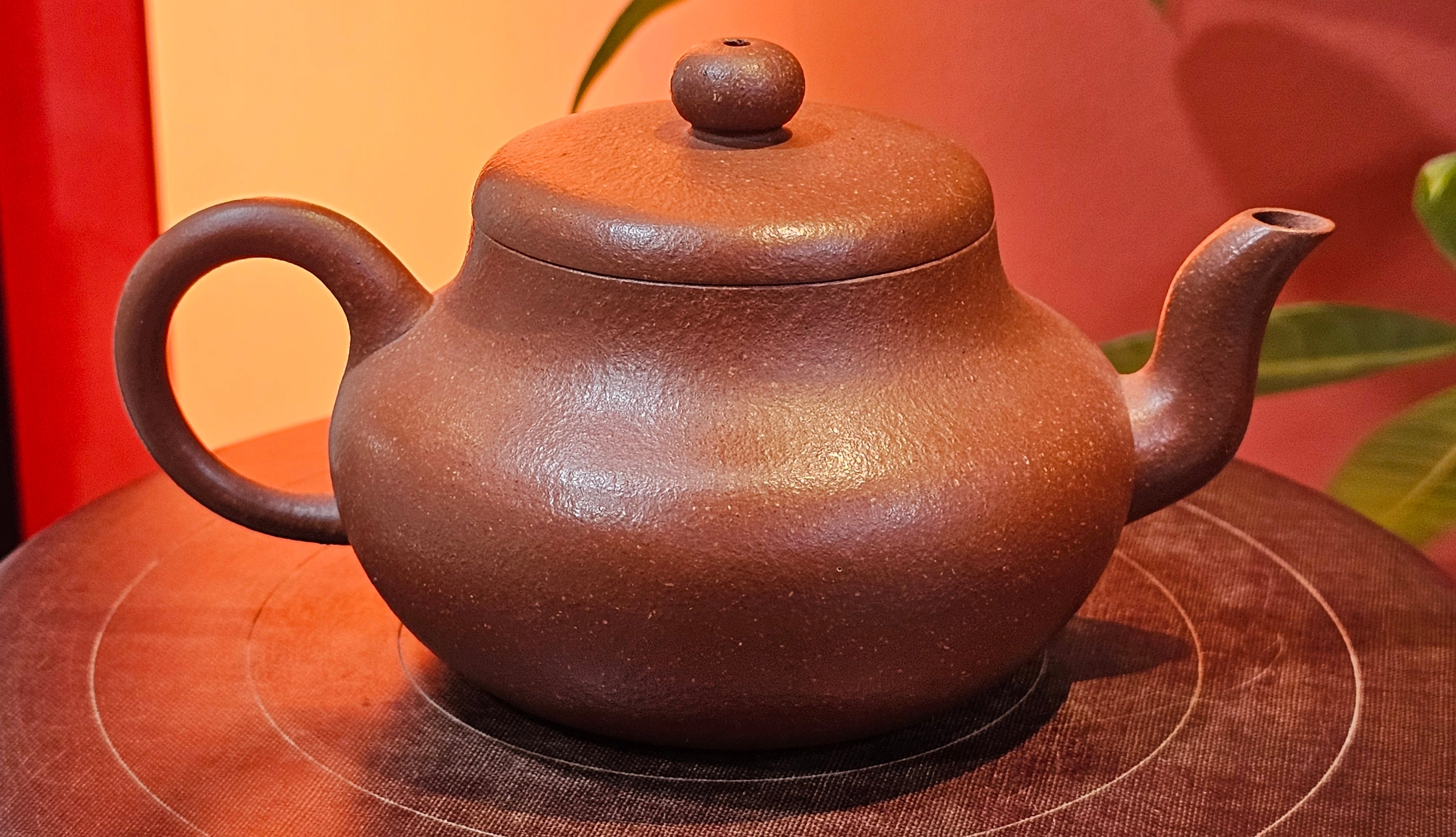 Jun De 君德, 193.7ml, Hong Jiang Po Ni 红降坡泥, by Craftsman Chen Gui Zhi 陈桂枝。(Red JiangPoNi is rarer than Yellow JiangPoNi, XiaoMeiYao ZhuNi & ZhaoZhuang ZhuNi)~Congratulations!to Mr E.W.! 1127hrs 19th Sept 2025, Berkeley, CA.