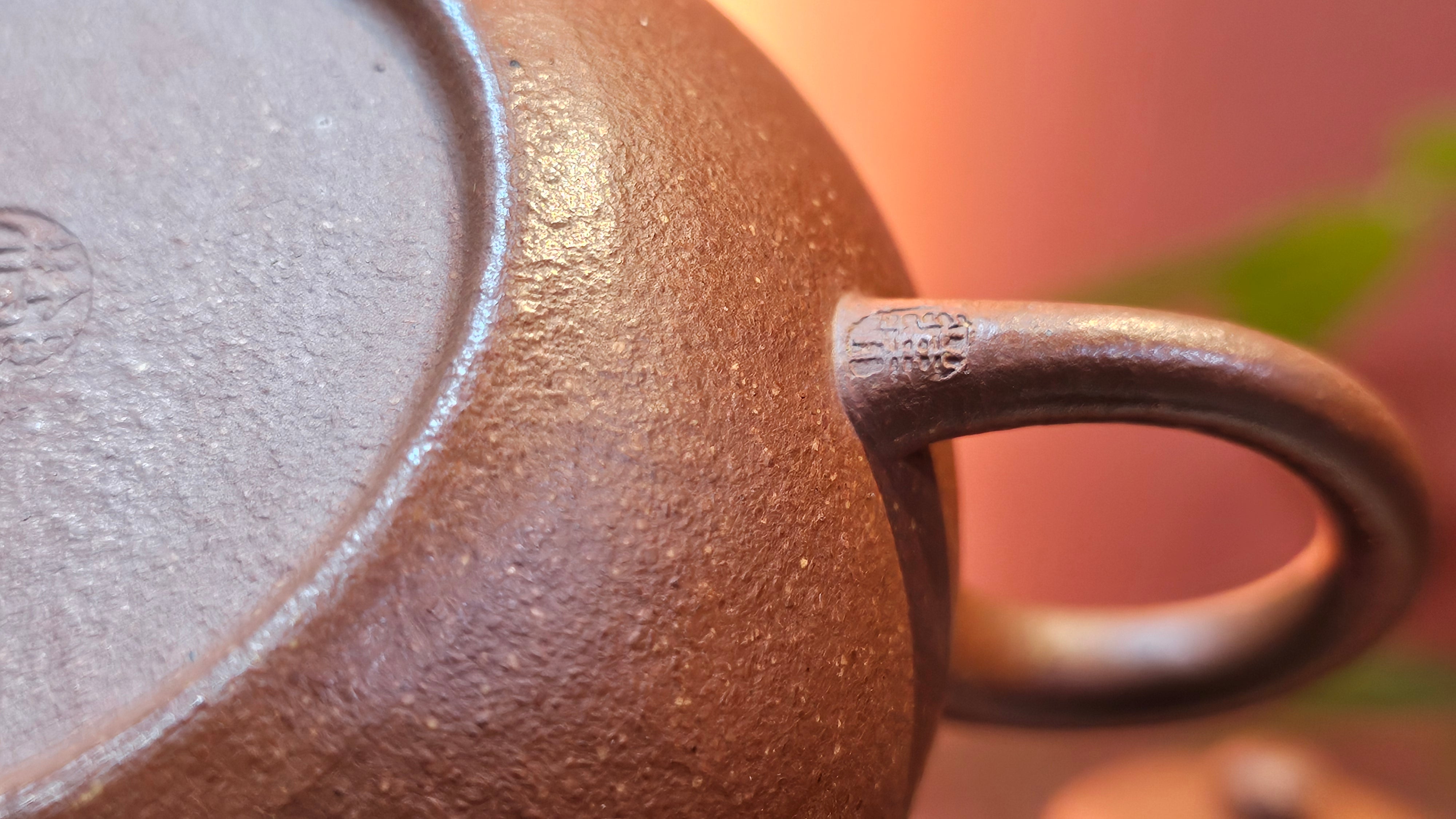 Jun De 君德, 193.7ml, Hong Jiang Po Ni 红降坡泥, by Craftsman Chen Gui Zhi 陈桂枝。(Red JiangPoNi is rarer than Yellow JiangPoNi, XiaoMeiYao ZhuNi & ZhaoZhuang ZhuNi)~Congratulations!to Mr E.W.! 1127hrs 19th Sept 2025, Berkeley, CA.