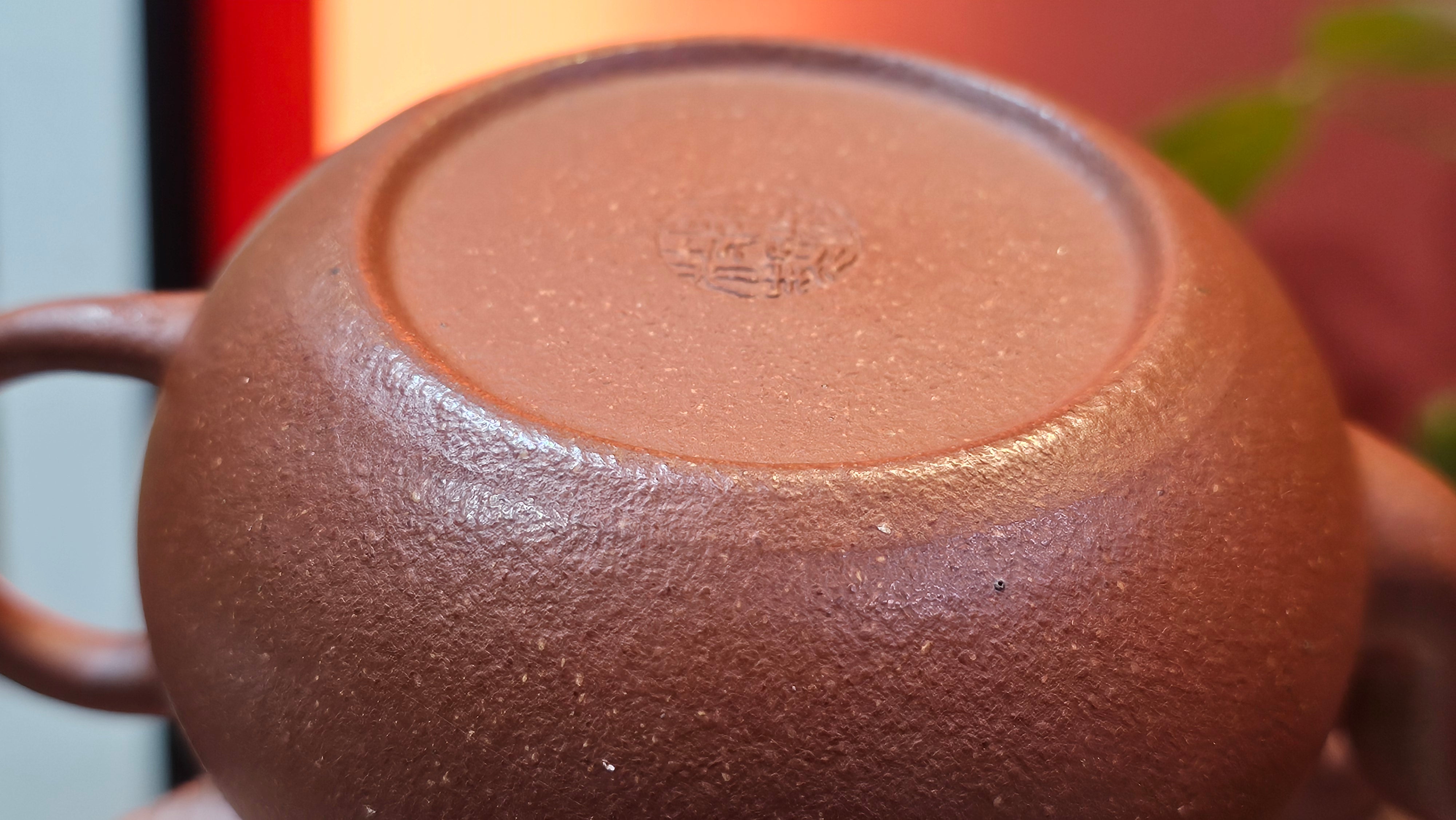 Jun De 君德, 193.7ml, Hong Jiang Po Ni 红降坡泥, by Craftsman Chen Gui Zhi 陈桂枝。(Red JiangPoNi is rarer than Yellow JiangPoNi, XiaoMeiYao ZhuNi & ZhaoZhuang ZhuNi)~Congratulations!to Mr E.W.! 1127hrs 19th Sept 2025, Berkeley, CA.