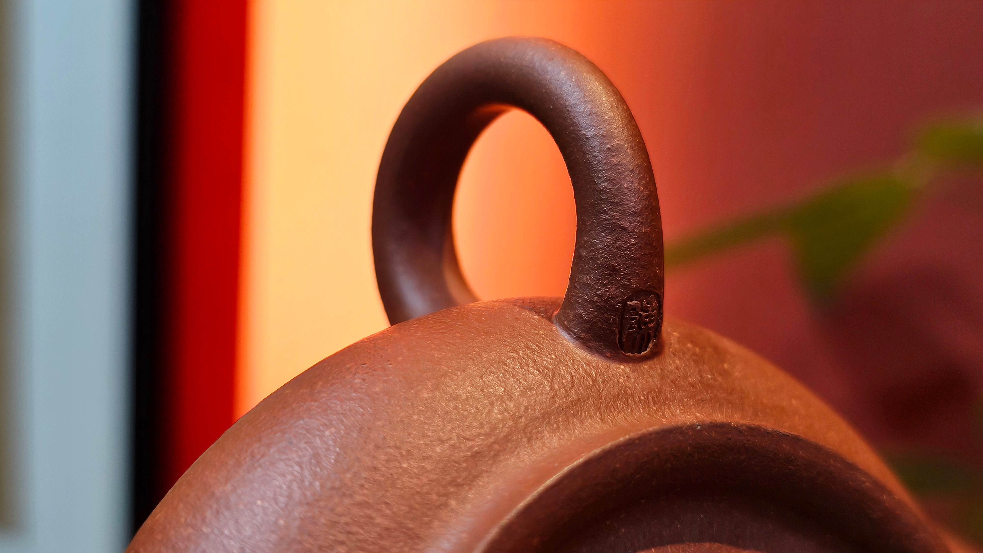 Ming Lu 明炉, 149.6ml, Hong Jiang Po Ni 红降坡泥, by our Collaborative Craftsman Chen Gui Zhi 陈桂枝。(Red JiangPoNi is rarer than Yellow JiangPoNi, XiaoMeiYao ZhuNi & ZhaoZhuang ZhuNi) ~ Congratulations to Prof J.! 2129hrs 5th August 2025, Bowie, MD.