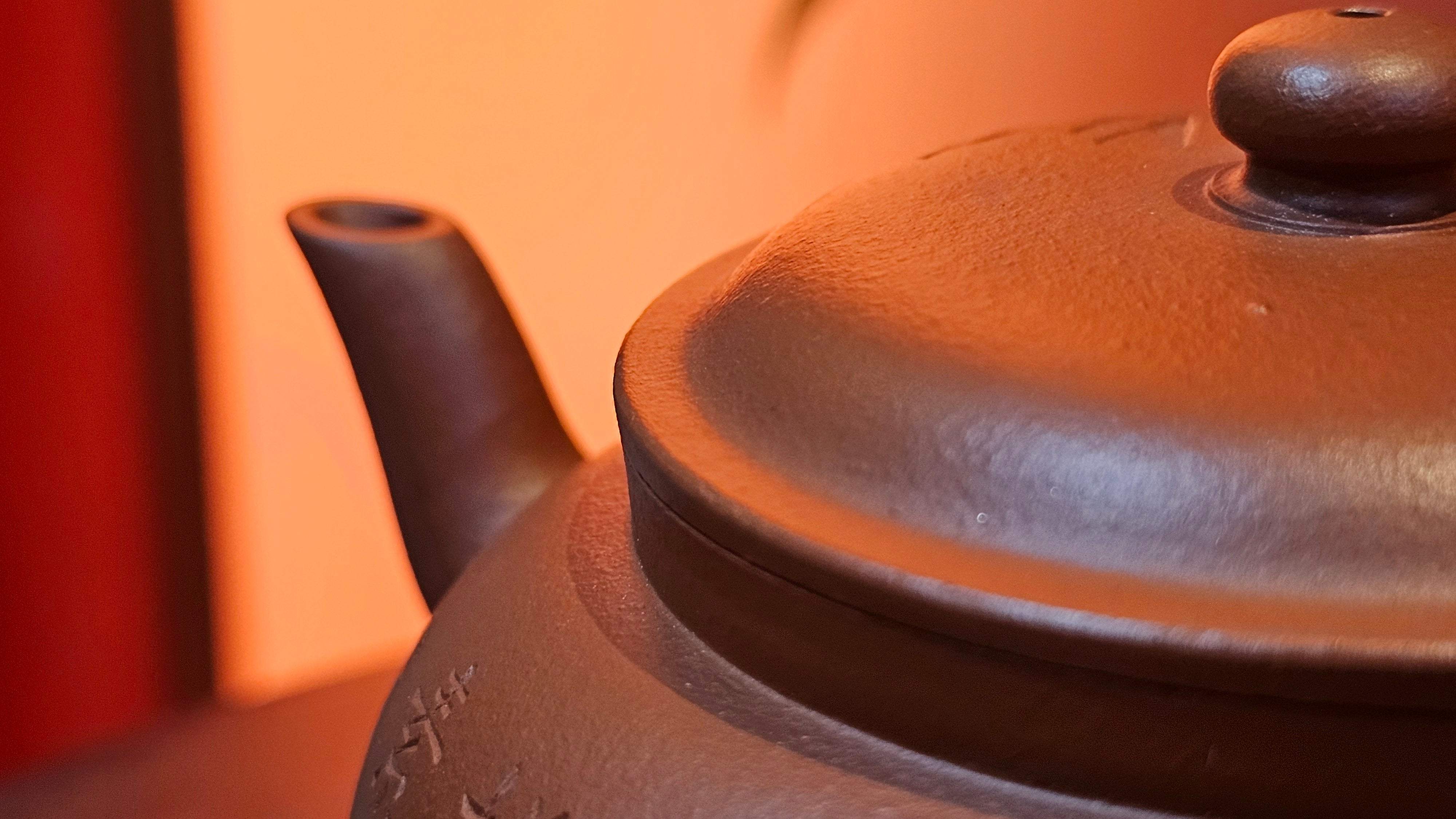 Qing Shi Gong Deng《清式宫灯》, 140.8ml, Xiao Hong Ni 小红泥, by our Craftsman Zhang Huan 张欢, Engraving by Craftsman Pe'eng Pe'eng 芃芃 ~ Congratulations to Mr J.G.! 2129hrs 10th August 2025, Sydney, Australia🇦🇺!