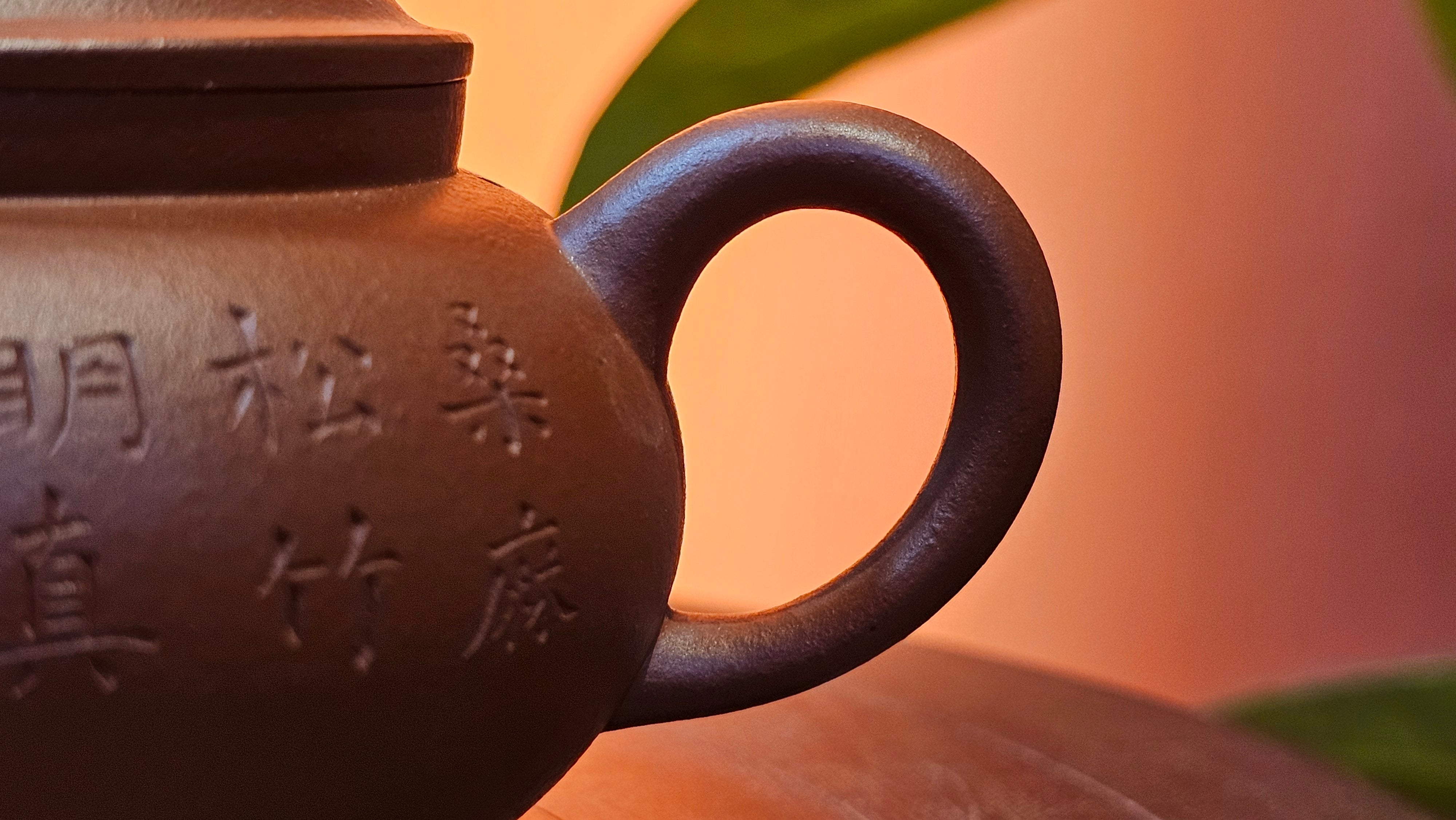 Qing Shi Gong Deng《清式宫灯》, 140.8ml, Xiao Hong Ni 小红泥, by our Craftsman Zhang Huan 张欢, Engraving by Craftsman Pe'eng Pe'eng 芃芃 ~ Congratulations to Mr J.G.! 2129hrs 10th August 2025, Sydney, Australia🇦🇺!