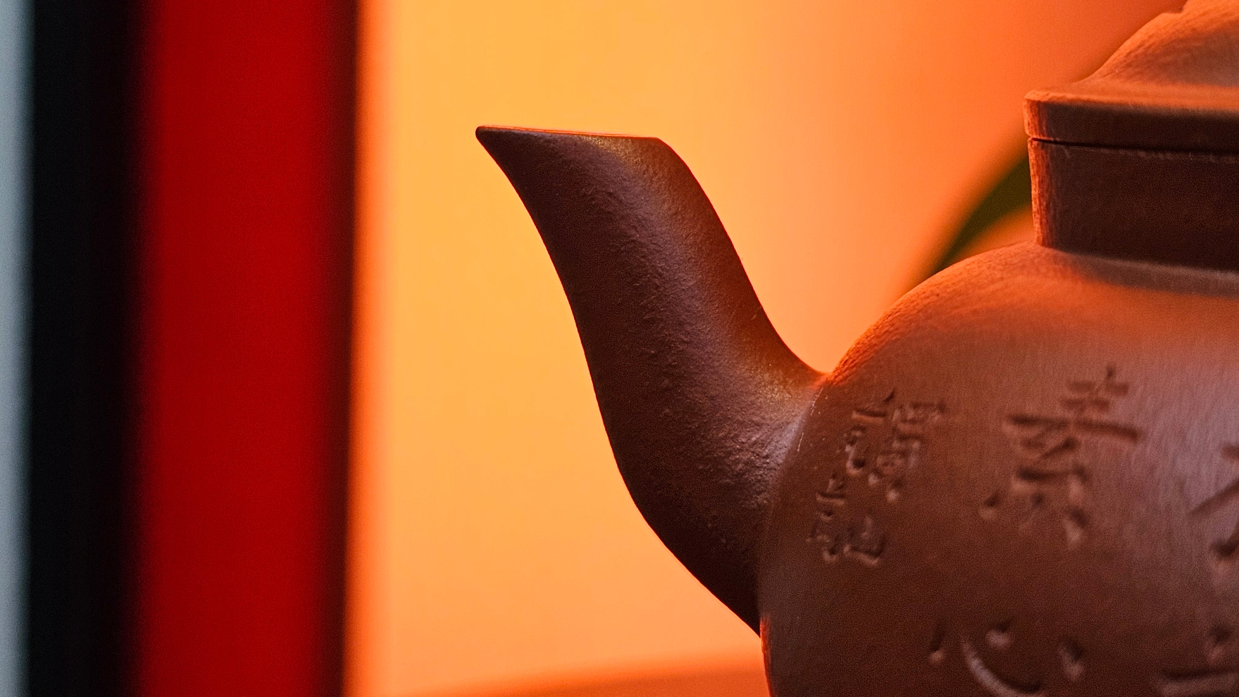 Qing Shi Gong Deng《清式宫灯》, 140.8ml, Xiao Hong Ni 小红泥, by our Craftsman Zhang Huan 张欢, Engraving by Craftsman Pe'eng Pe'eng 芃芃 ~ Congratulations to Mr J.G.! 2129hrs 10th August 2025, Sydney, Australia🇦🇺!