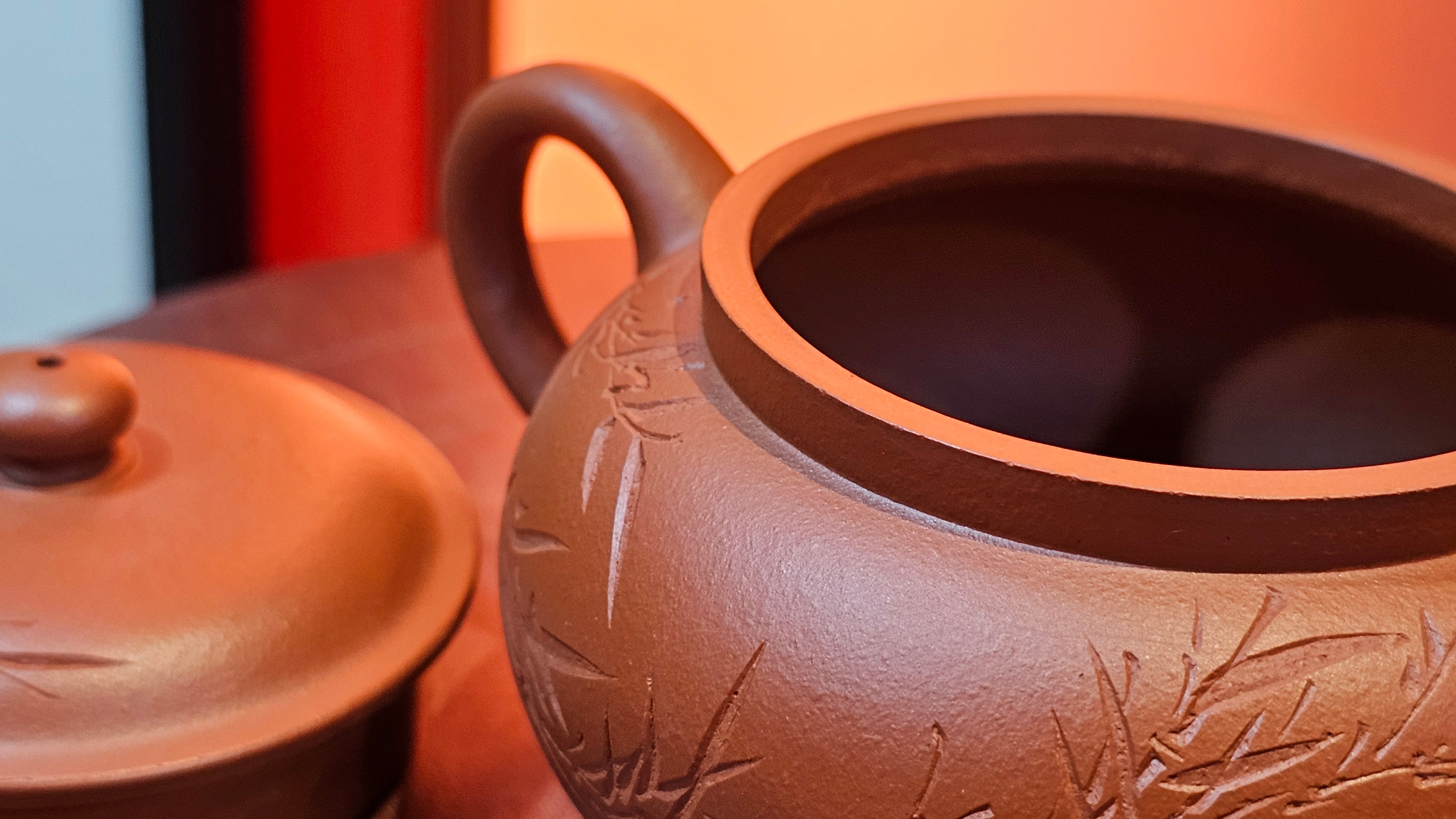 Qing Shi Gong Deng《清式宫灯》, 140.8ml, Xiao Hong Ni 小红泥, by our Craftsman Zhang Huan 张欢, Engraving by Craftsman Pe'eng Pe'eng 芃芃 ~ Congratulations to Mr J.G.! 2129hrs 10th August 2025, Sydney, Australia🇦🇺!