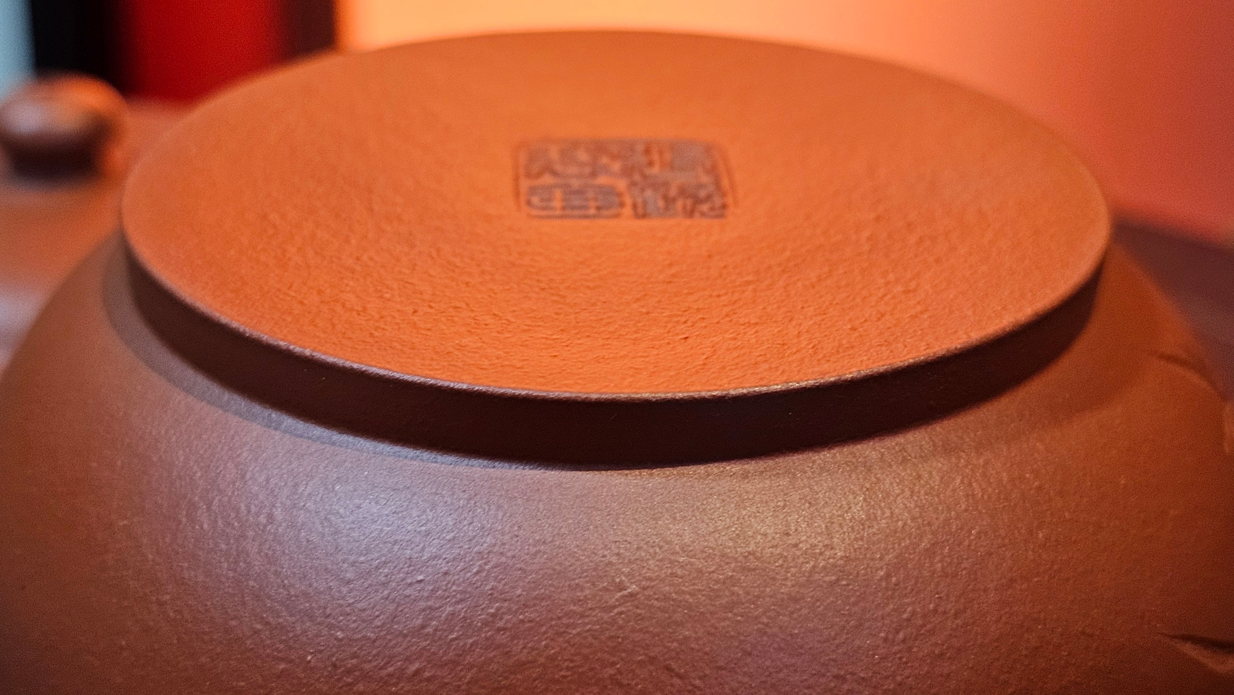 Qing Shi Gong Deng《清式宫灯》, 140.8ml, Xiao Hong Ni 小红泥, by our Craftsman Zhang Huan 张欢, Engraving by Craftsman Pe'eng Pe'eng 芃芃 ~ Congratulations to Mr J.G.! 2129hrs 10th August 2025, Sydney, Australia🇦🇺!