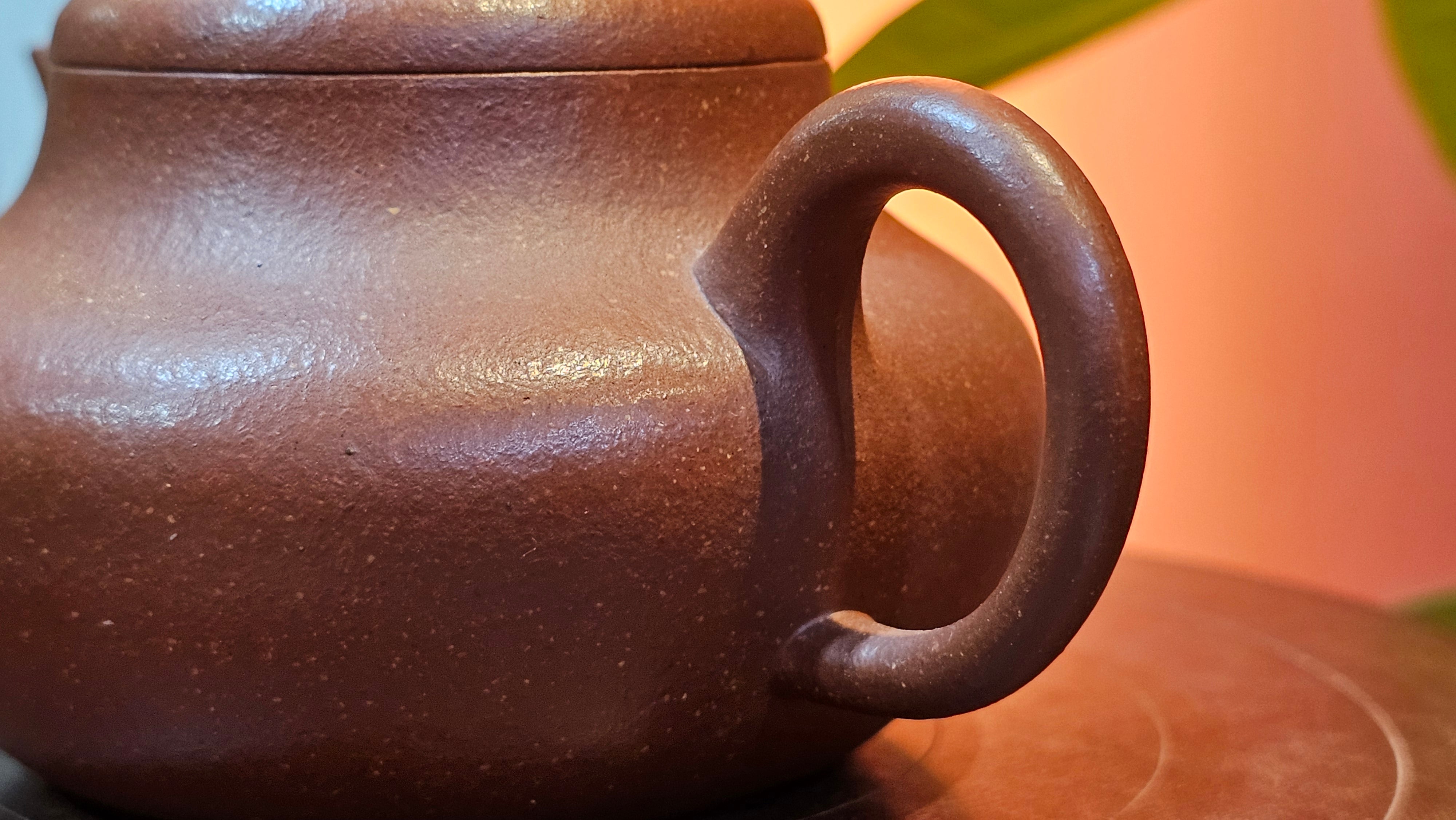 Jun De 君德, 193.7ml, Hong Jiang Po Ni 红降坡泥, by Craftsman Chen Gui Zhi 陈桂枝。(Red JiangPoNi is rarer than Yellow JiangPoNi, XiaoMeiYao ZhuNi & ZhaoZhuang ZhuNi)~Congratulations!to Mr E.W.! 1127hrs 19th Sept 2025, Berkeley, CA.