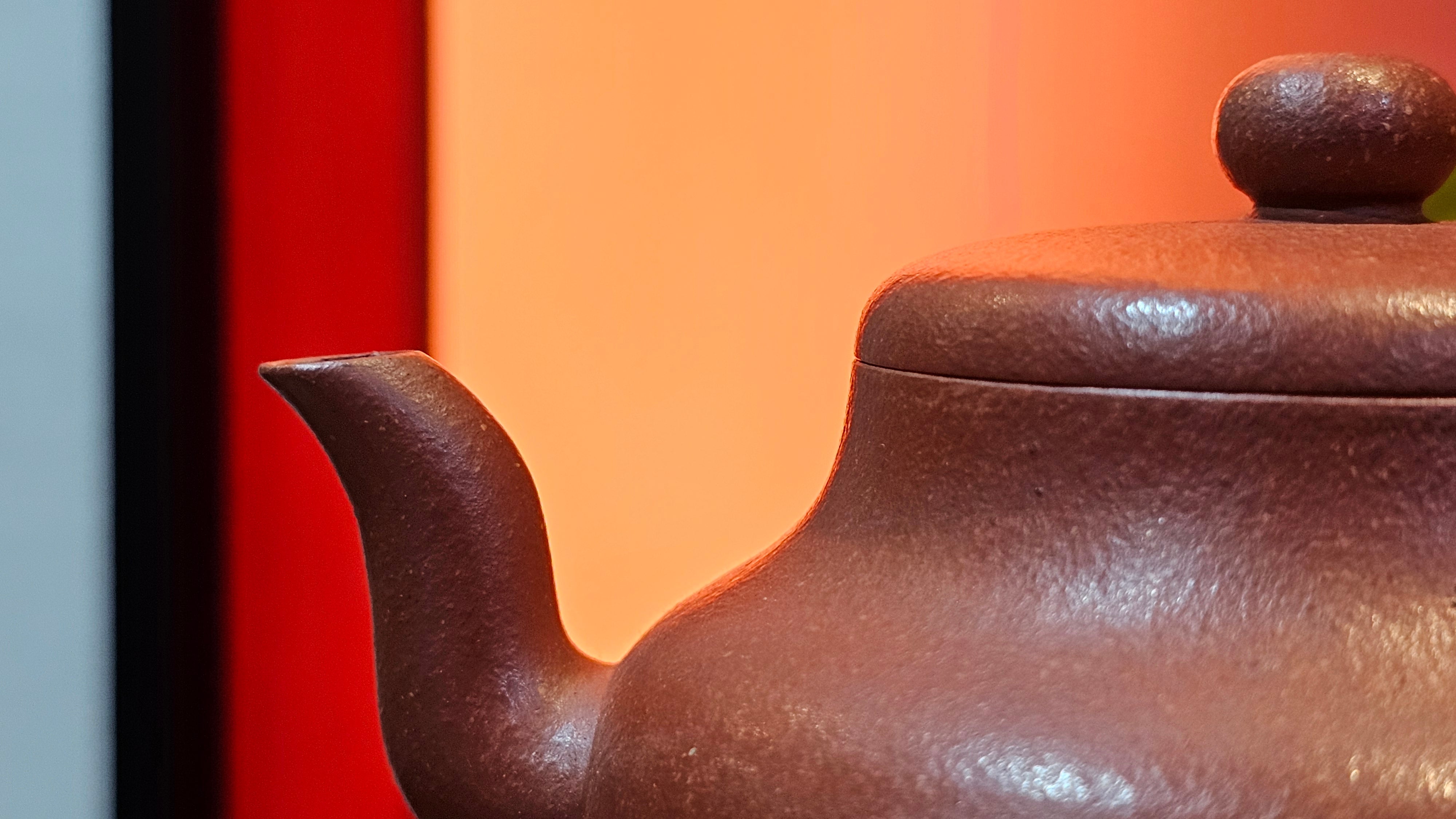 Jun De 君德, 193.7ml, Hong Jiang Po Ni 红降坡泥, by Craftsman Chen Gui Zhi 陈桂枝。(Red JiangPoNi is rarer than Yellow JiangPoNi, XiaoMeiYao ZhuNi & ZhaoZhuang ZhuNi)~Congratulations!to Mr E.W.! 1127hrs 19th Sept 2025, Berkeley, CA.