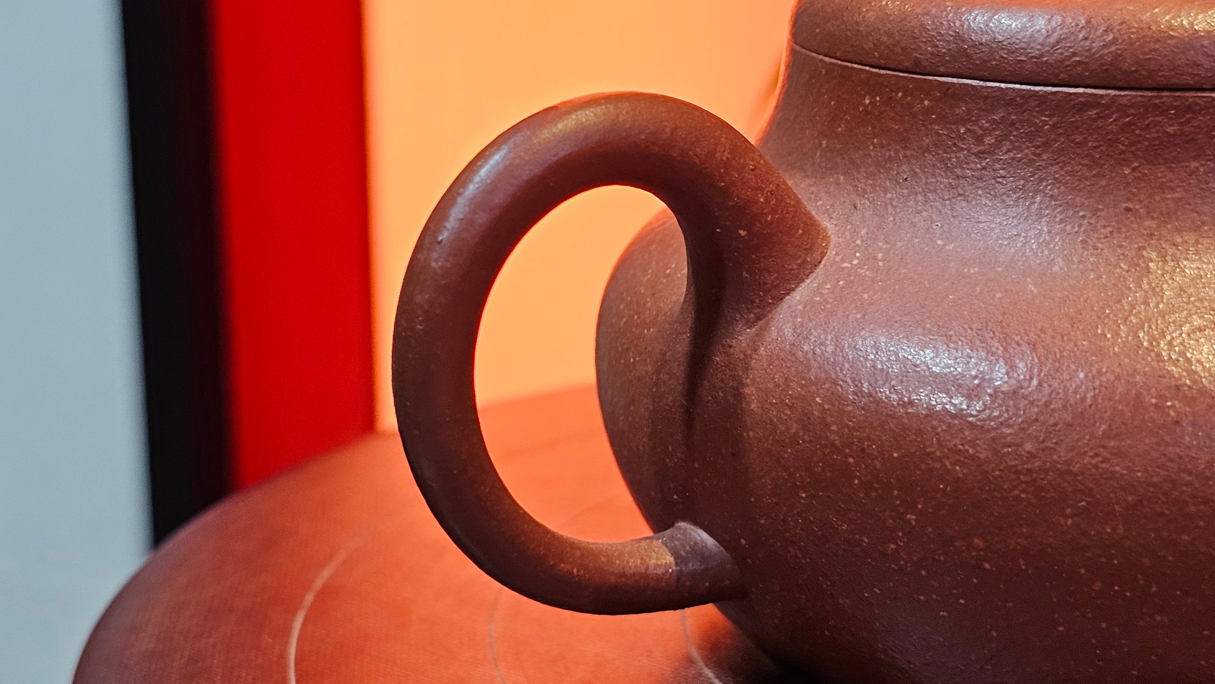 Jun De 君德, 193.7ml, Hong Jiang Po Ni 红降坡泥, by Craftsman Chen Gui Zhi 陈桂枝。(Red JiangPoNi is rarer than Yellow JiangPoNi, XiaoMeiYao ZhuNi & ZhaoZhuang ZhuNi)~Congratulations!to Mr E.W.! 1127hrs 19th Sept 2025, Berkeley, CA.