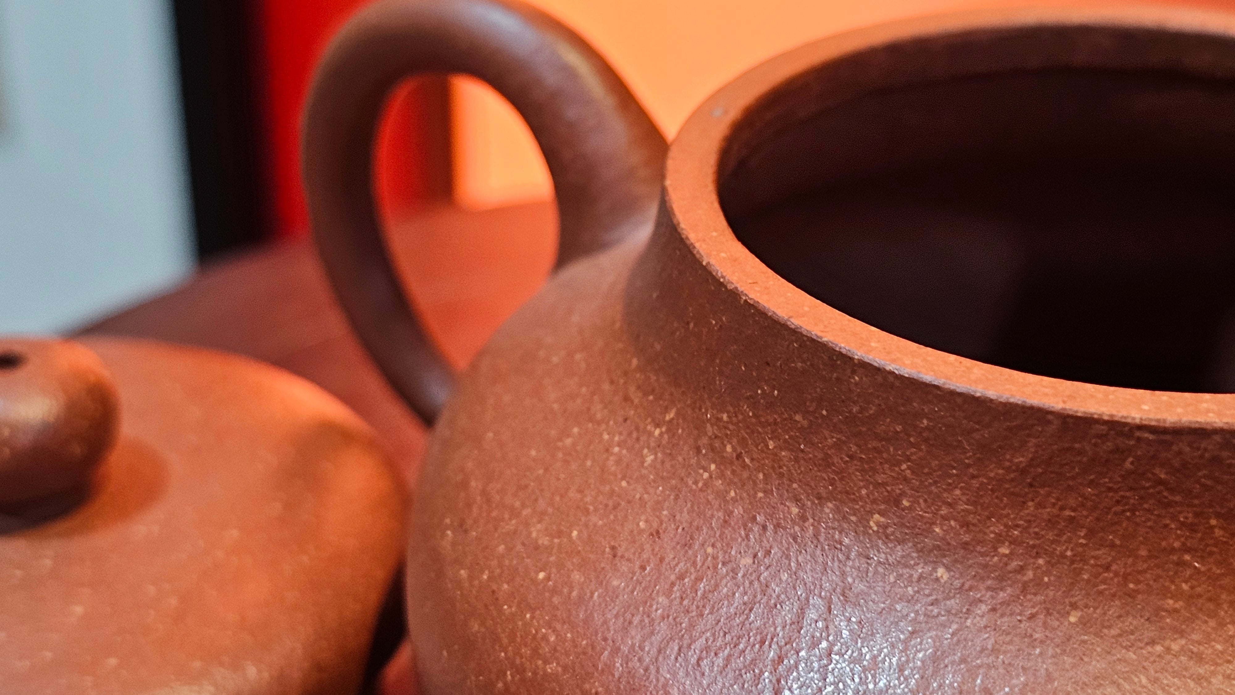 Jun De 君德, 193.7ml, Hong Jiang Po Ni 红降坡泥, by Craftsman Chen Gui Zhi 陈桂枝。(Red JiangPoNi is rarer than Yellow JiangPoNi, XiaoMeiYao ZhuNi & ZhaoZhuang ZhuNi)~Congratulations!to Mr E.W.! 1127hrs 19th Sept 2025, Berkeley, CA.