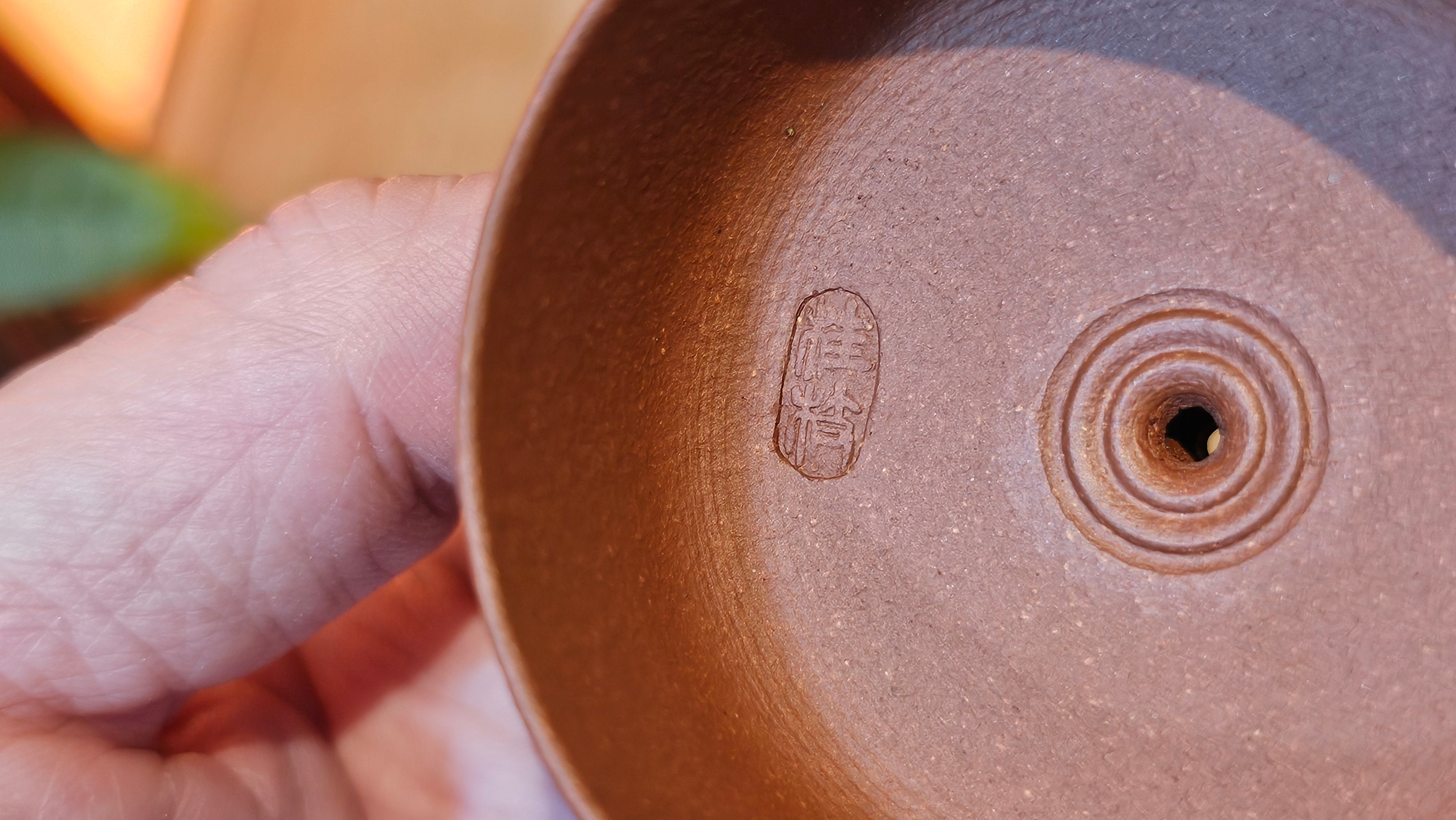 Ming Lu 明炉, 149.6ml, Hong Jiang Po Ni 红降坡泥, by our Collaborative Craftsman Chen Gui Zhi 陈桂枝。(Red JiangPoNi is rarer than Yellow JiangPoNi, XiaoMeiYao ZhuNi & ZhaoZhuang ZhuNi) ~ Congratulations to Prof J.! 2129hrs 5th August 2025, Bowie, MD.