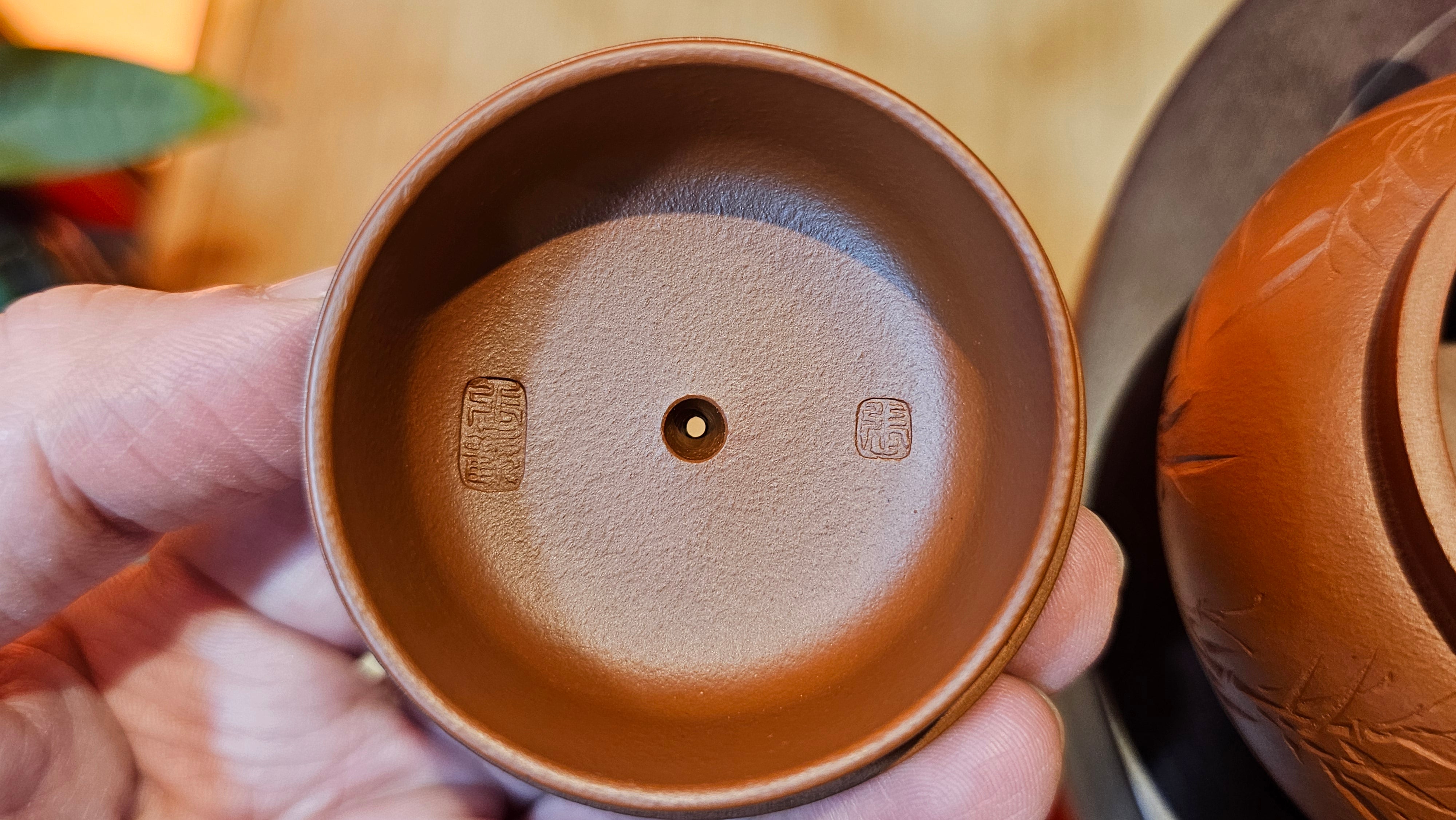 Qing Shi Gong Deng《清式宫灯》, 140.8ml, Xiao Hong Ni 小红泥, by our Craftsman Zhang Huan 张欢, Engraving by Craftsman Pe'eng Pe'eng 芃芃 ~ Congratulations to Mr J.G.! 2129hrs 10th August 2025, Sydney, Australia🇦🇺!