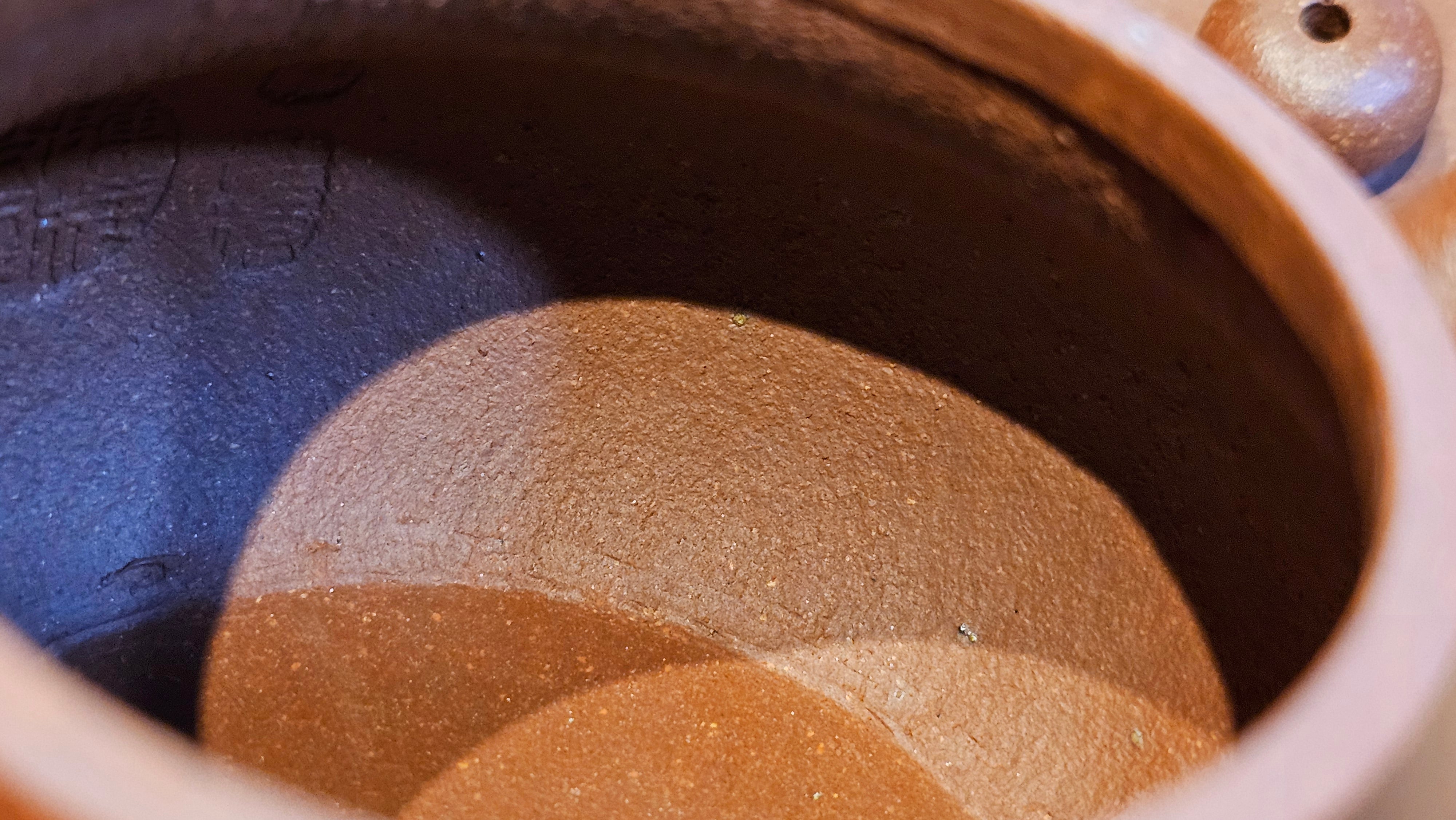 Jun De 君德, 193.7ml, Hong Jiang Po Ni 红降坡泥, by Craftsman Chen Gui Zhi 陈桂枝。(Red JiangPoNi is rarer than Yellow JiangPoNi, XiaoMeiYao ZhuNi & ZhaoZhuang ZhuNi)~Congratulations!to Mr E.W.! 1127hrs 19th Sept 2025, Berkeley, CA.