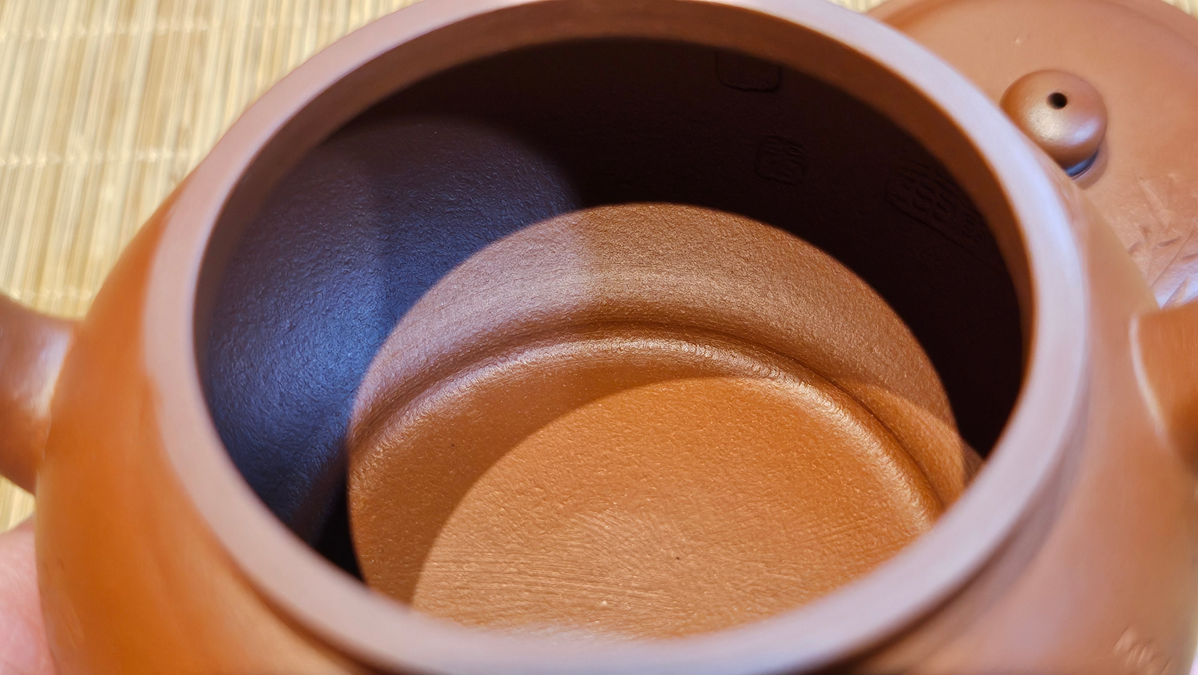 Qing Shi Gong Deng《清式宫灯》, 140.8ml, Xiao Hong Ni 小红泥, by our Craftsman Zhang Huan 张欢, Engraving by Craftsman Pe'eng Pe'eng 芃芃 ~ Congratulations to Mr J.G.! 2129hrs 10th August 2025, Sydney, Australia🇦🇺!