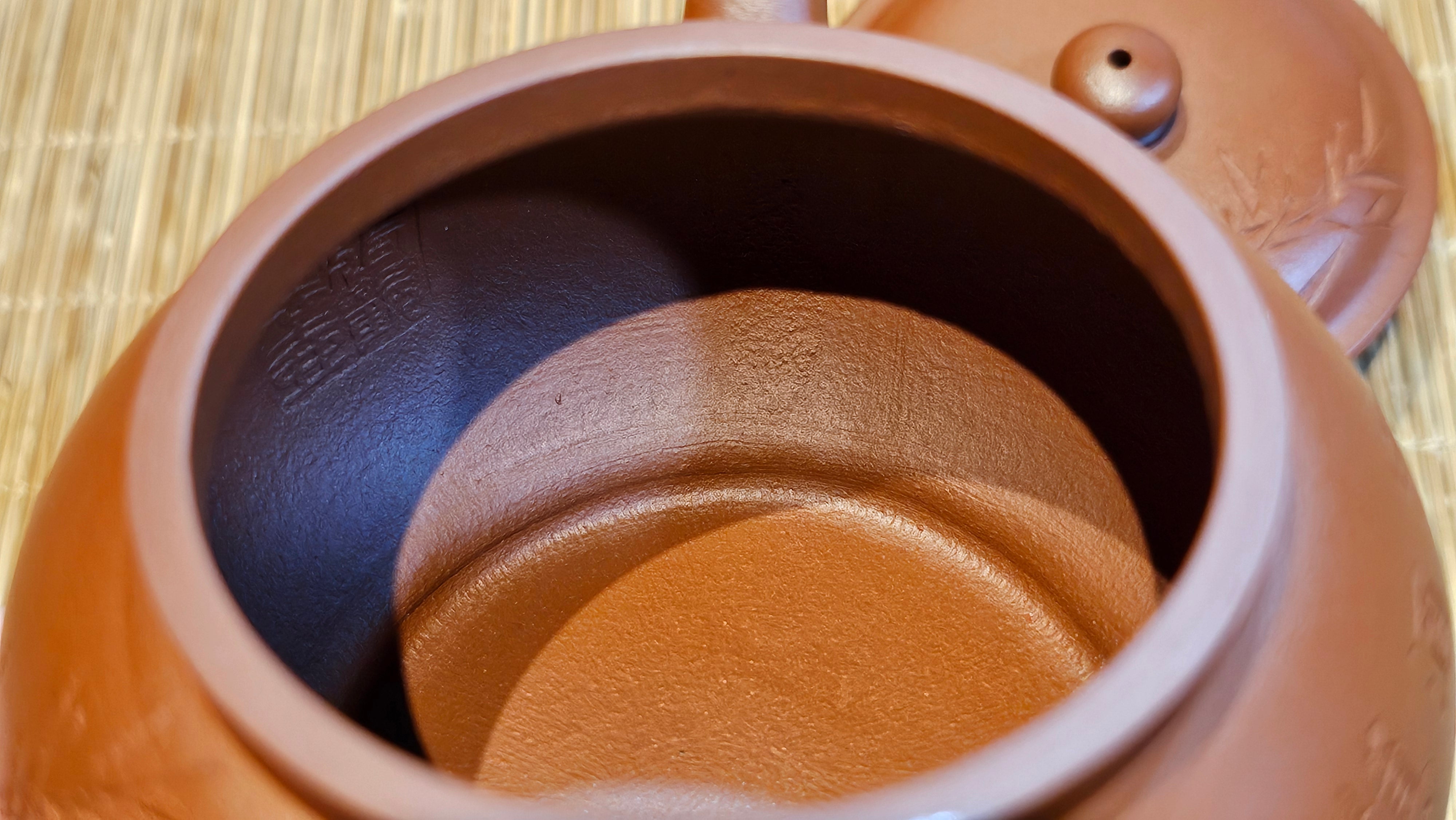 Qing Shi Gong Deng《清式宫灯》, 140.8ml, Xiao Hong Ni 小红泥, by our Craftsman Zhang Huan 张欢, Engraving by Craftsman Pe'eng Pe'eng 芃芃 ~ Congratulations to Mr J.G.! 2129hrs 10th August 2025, Sydney, Australia🇦🇺!