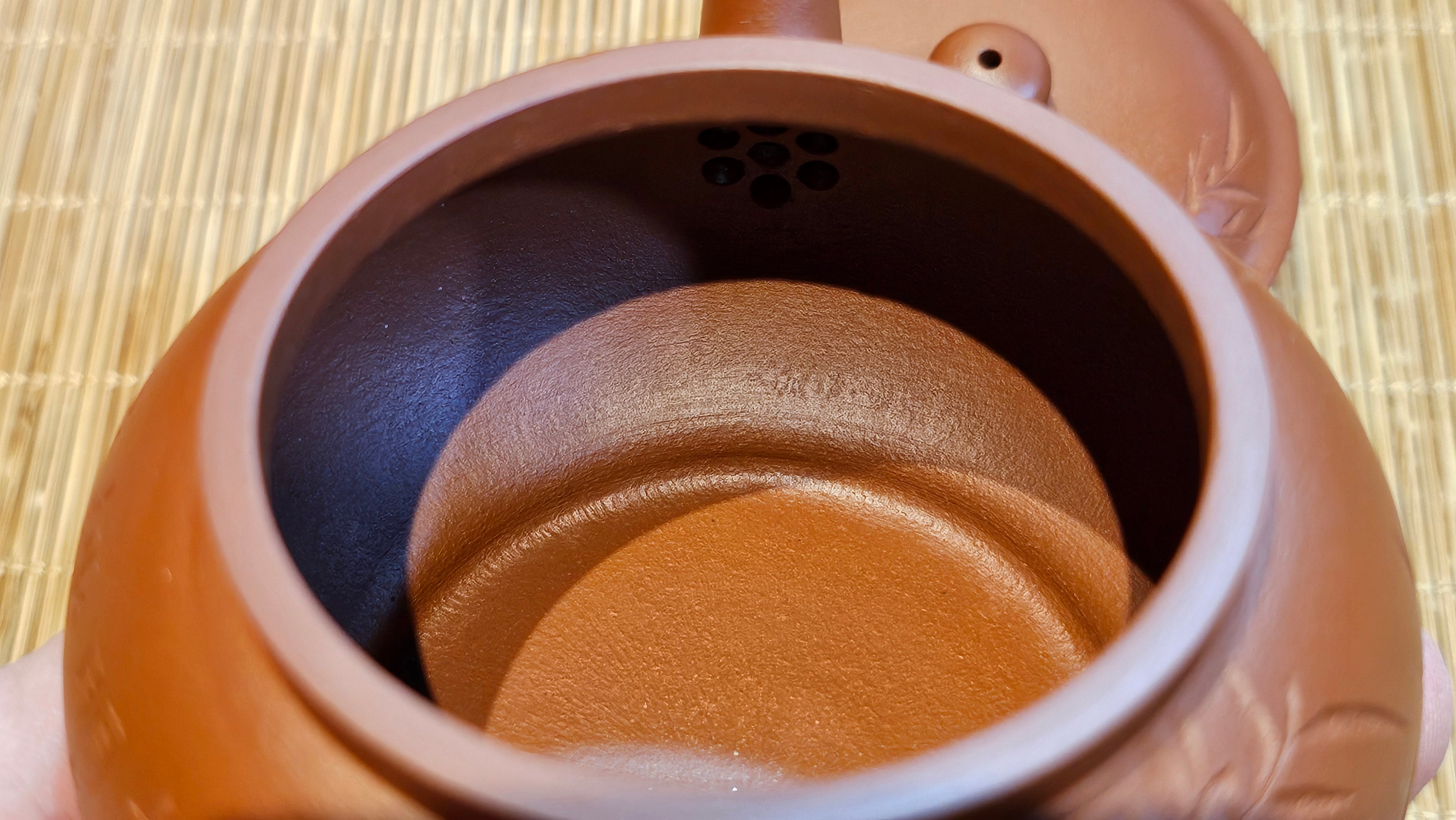 Qing Shi Gong Deng《清式宫灯》, 140.8ml, Xiao Hong Ni 小红泥, by our Craftsman Zhang Huan 张欢, Engraving by Craftsman Pe'eng Pe'eng 芃芃 ~ Congratulations to Mr J.G.! 2129hrs 10th August 2025, Sydney, Australia🇦🇺!