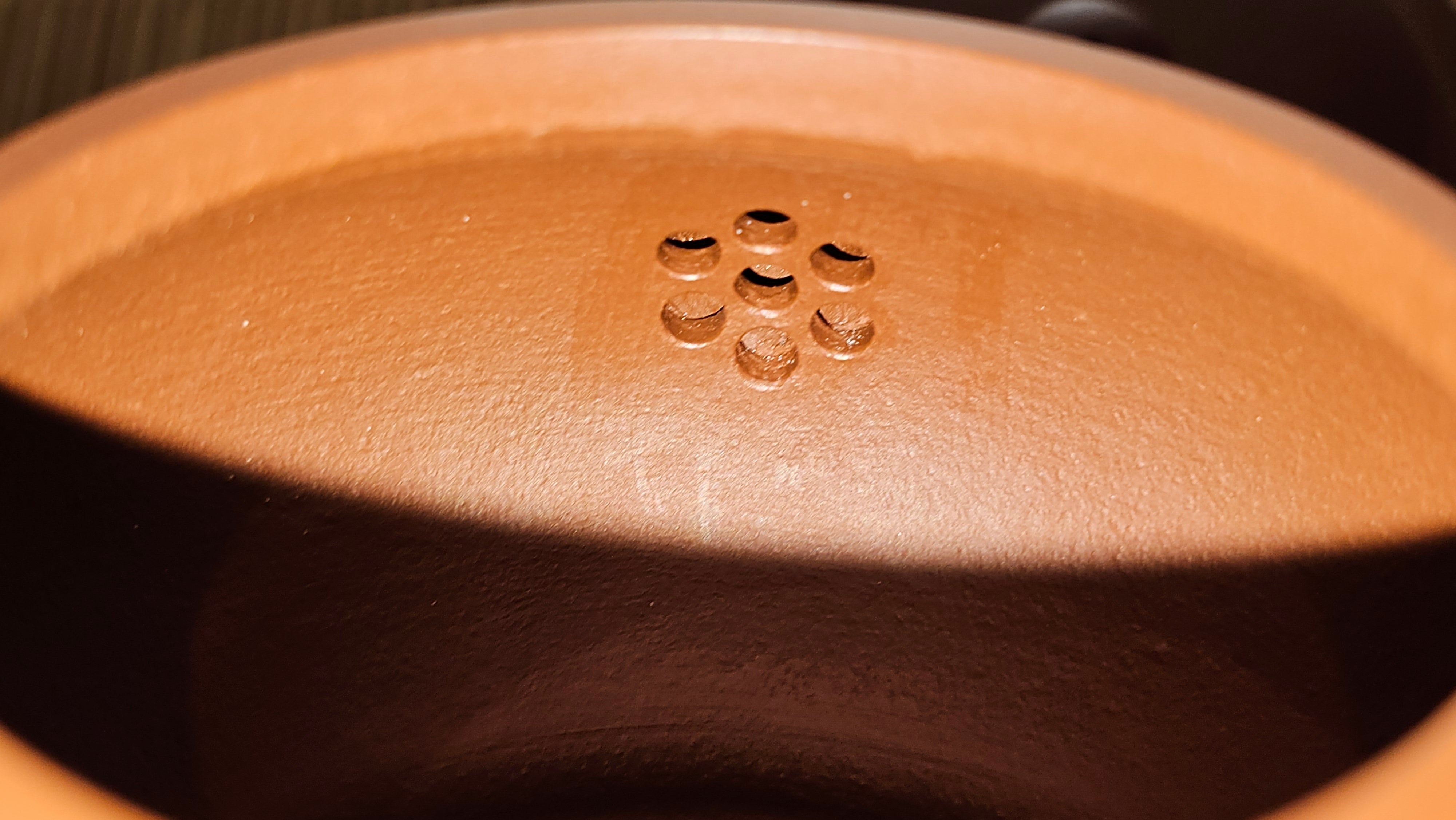 Qing Shi Gong Deng《清式宫灯》, 140.8ml, Xiao Hong Ni 小红泥, by our Craftsman Zhang Huan 张欢, Engraving by Craftsman Pe'eng Pe'eng 芃芃 ~ Congratulations to Mr J.G.! 2129hrs 10th August 2025, Sydney, Australia🇦🇺!