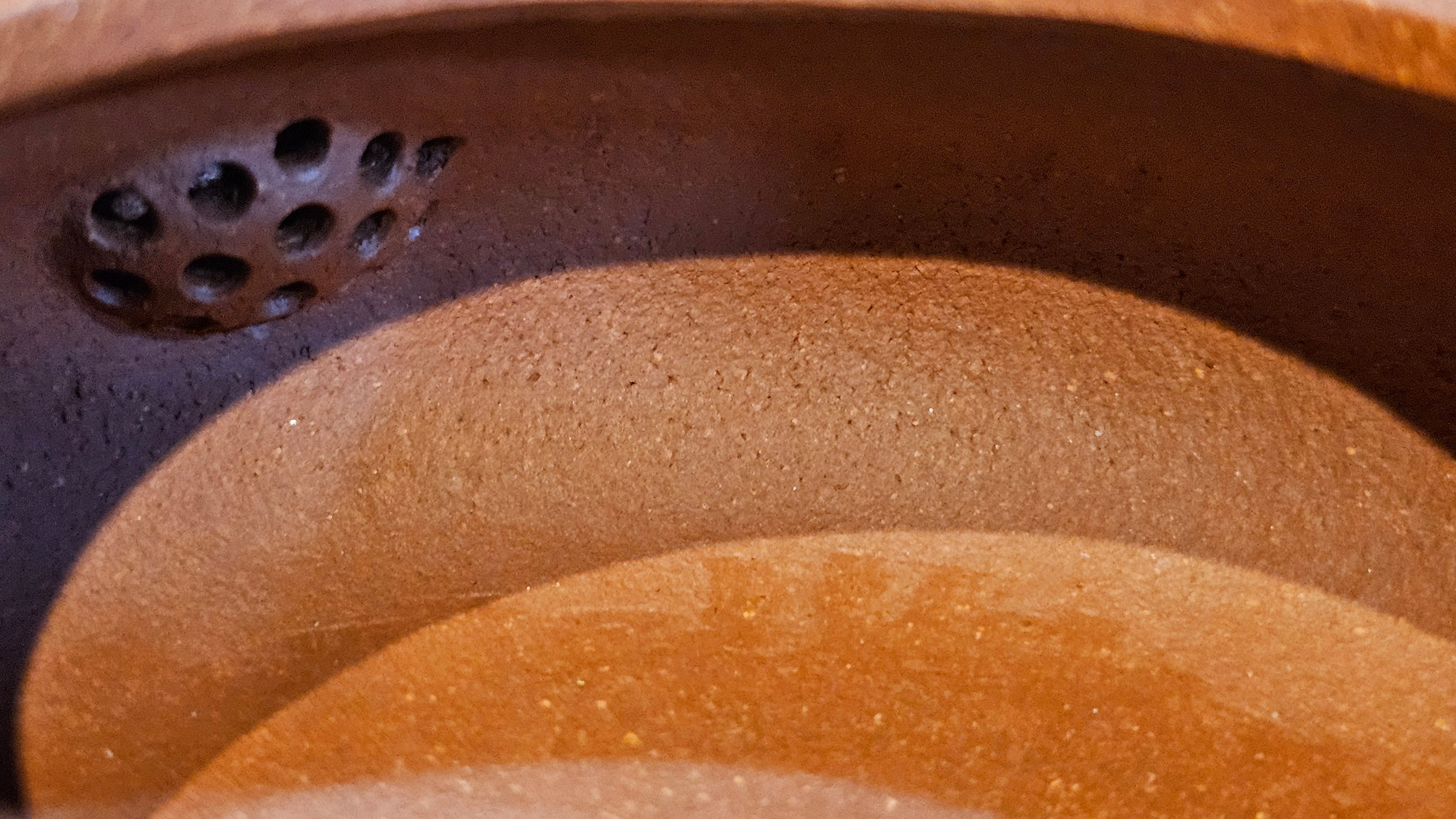 Ming Lu 明炉, 149.6ml, Hong Jiang Po Ni 红降坡泥, by our Collaborative Craftsman Chen Gui Zhi 陈桂枝。(Red JiangPoNi is rarer than Yellow JiangPoNi, XiaoMeiYao ZhuNi & ZhaoZhuang ZhuNi) ~ Congratulations to Prof J.! 2129hrs 5th August 2025, Bowie, MD.