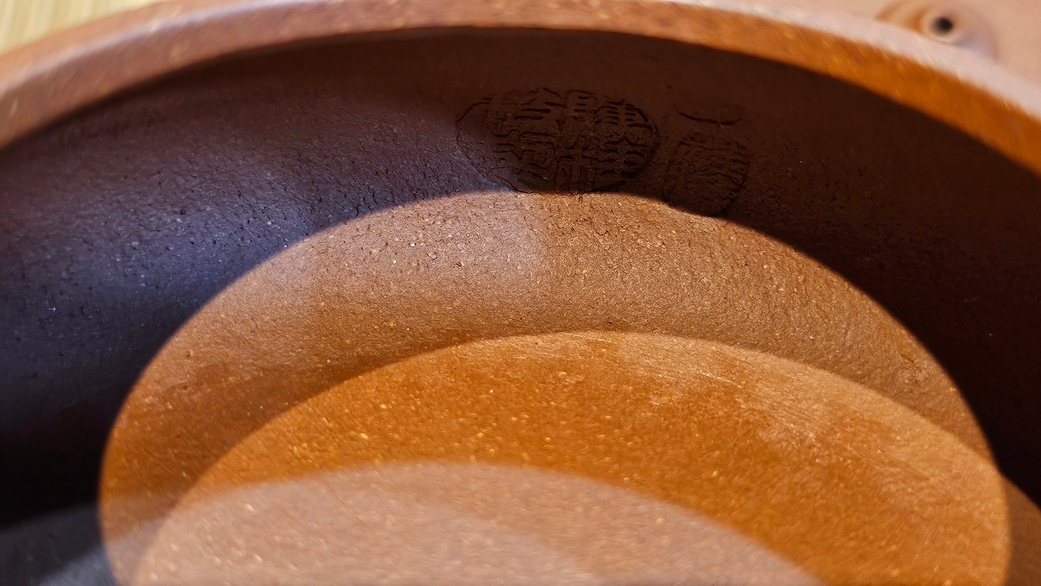 Ming Lu 明炉, 149.6ml, Hong Jiang Po Ni 红降坡泥, by our Collaborative Craftsman Chen Gui Zhi 陈桂枝。(Red JiangPoNi is rarer than Yellow JiangPoNi, XiaoMeiYao ZhuNi & ZhaoZhuang ZhuNi) ~ Congratulations to Prof J.! 2129hrs 5th August 2025, Bowie, MD.