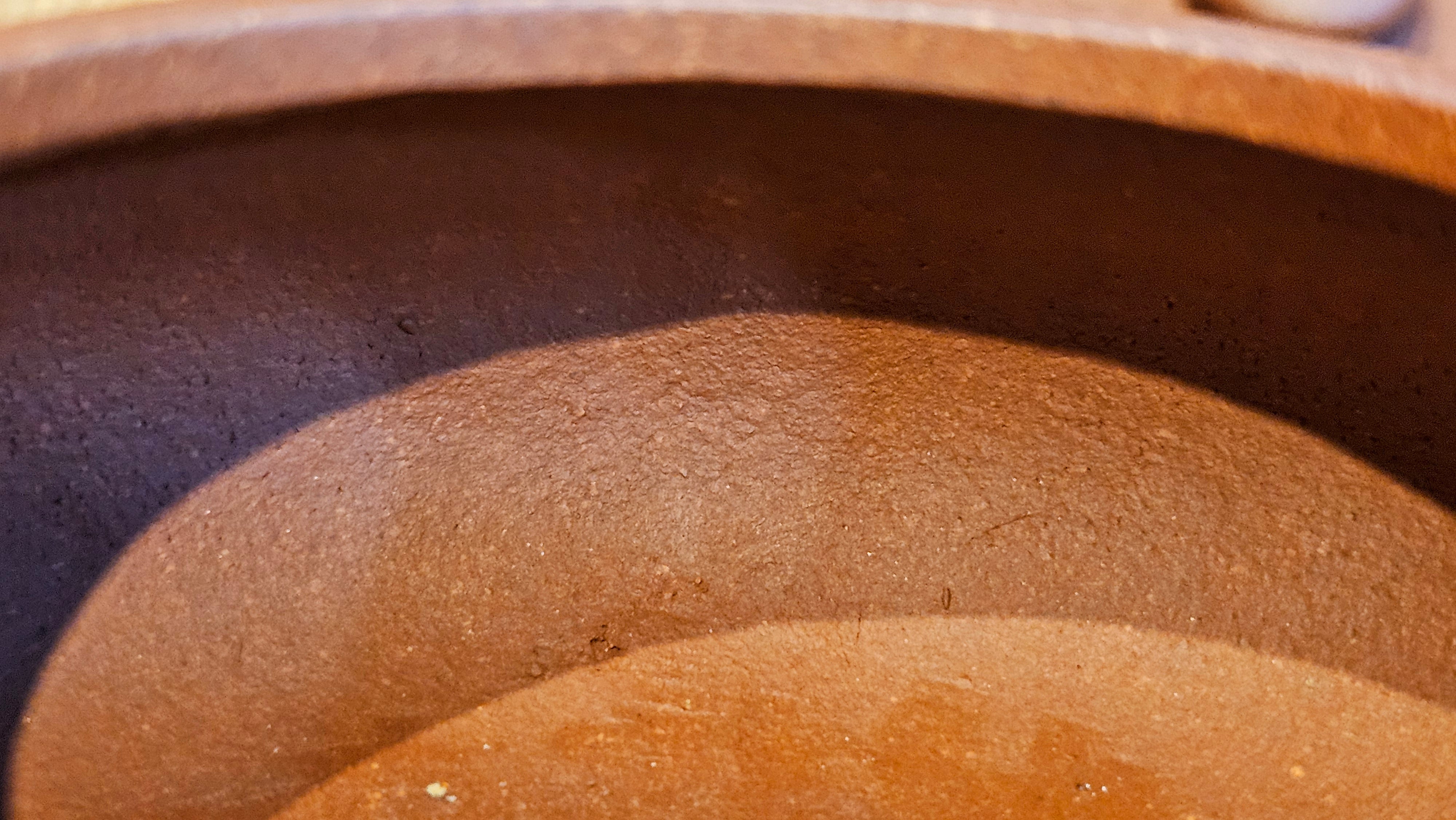 Ming Lu 明炉, 149.6ml, Hong Jiang Po Ni 红降坡泥, by our Collaborative Craftsman Chen Gui Zhi 陈桂枝。(Red JiangPoNi is rarer than Yellow JiangPoNi, XiaoMeiYao ZhuNi & ZhaoZhuang ZhuNi) ~ Congratulations to Prof J.! 2129hrs 5th August 2025, Bowie, MD.