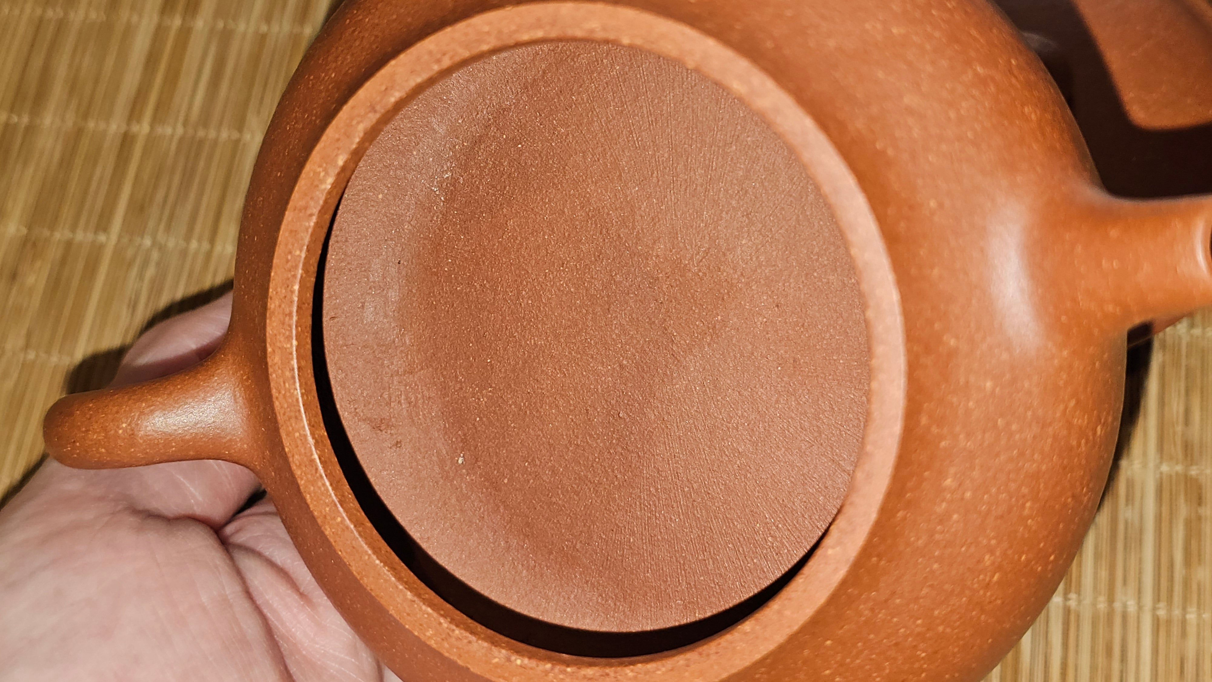 Ming Lu 明炉, 149.6ml, Hong Jiang Po Ni 红降坡泥, by our Collaborative Craftsman Chen Gui Zhi 陈桂枝。(Red JiangPoNi is rarer than Yellow JiangPoNi, XiaoMeiYao ZhuNi & ZhaoZhuang ZhuNi) ~ Congratulations to Prof J.! 2129hrs 5th August 2025, Bowie, MD.