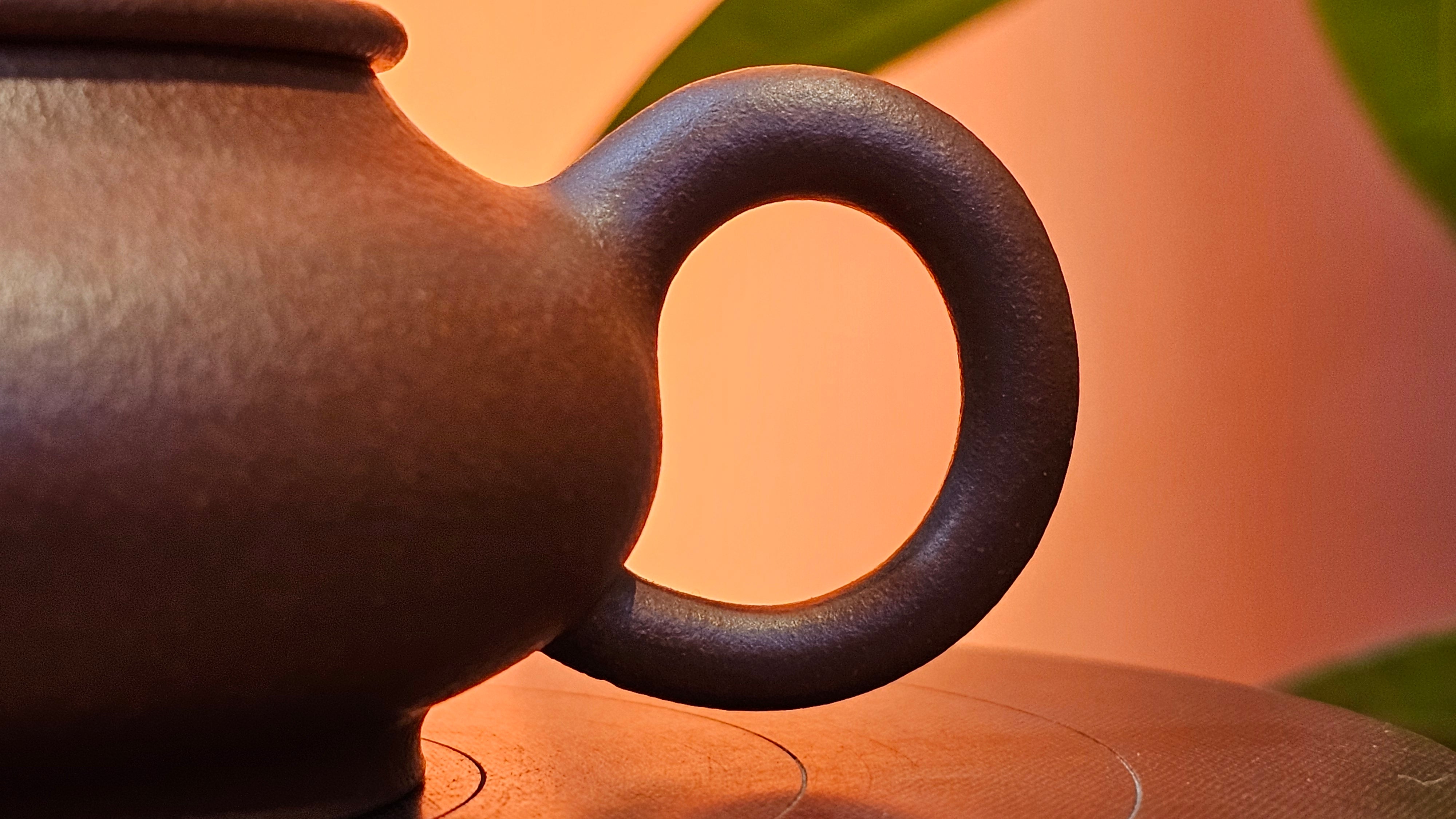 Ming Lu 明炉, 149.6ml, Hong Jiang Po Ni 红降坡泥, by our Collaborative Craftsman Chen Gui Zhi 陈桂枝。(Red JiangPoNi is rarer than Yellow JiangPoNi, XiaoMeiYao ZhuNi & ZhaoZhuang ZhuNi) ~ Congratulations to Prof J.! 2129hrs 5th August 2025, Bowie, MD.