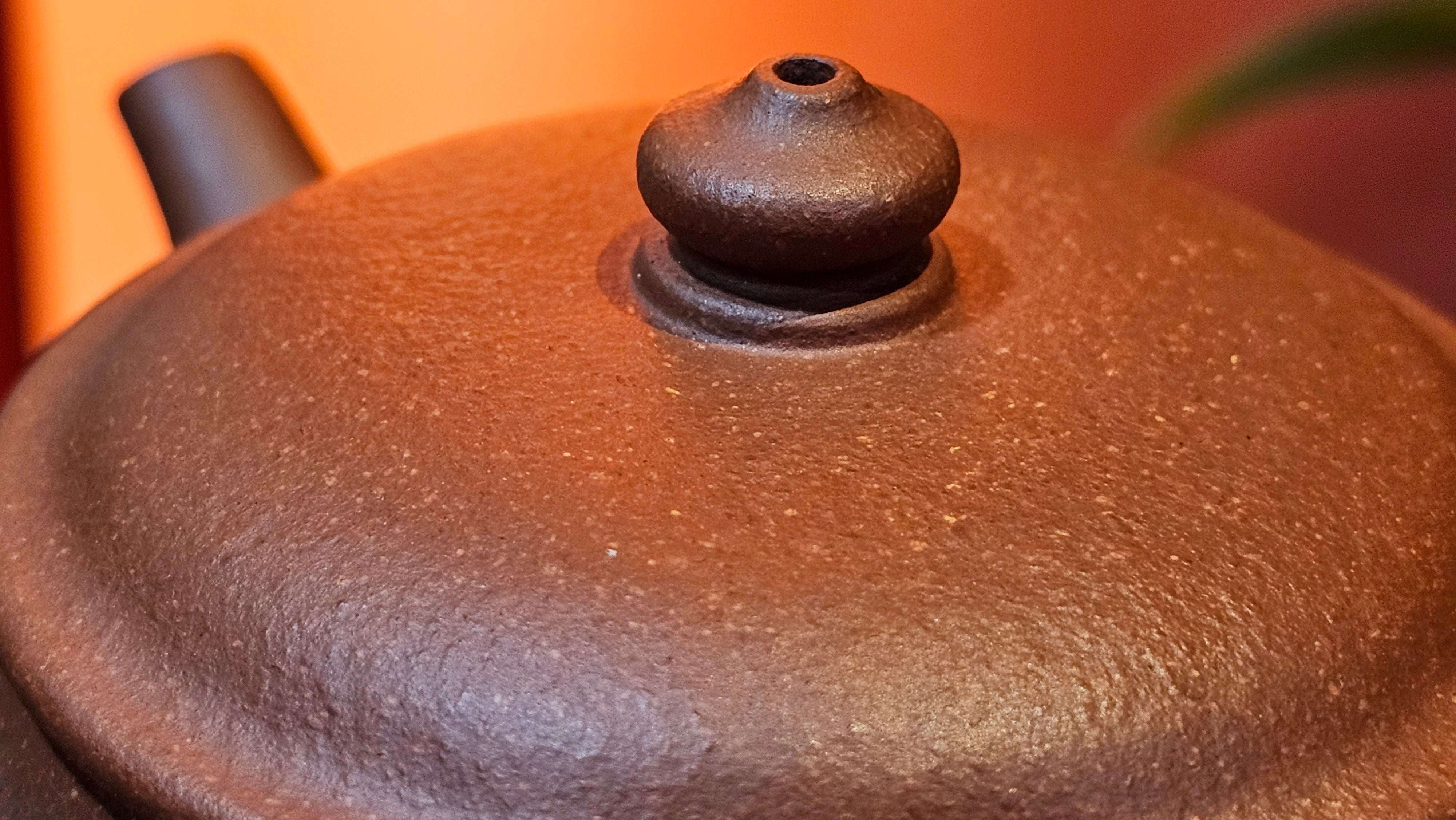 Ming Lu 明炉, 149.6ml, Hong Jiang Po Ni 红降坡泥, by our Collaborative Craftsman Chen Gui Zhi 陈桂枝。(Red JiangPoNi is rarer than Yellow JiangPoNi, XiaoMeiYao ZhuNi & ZhaoZhuang ZhuNi) ~ Congratulations to Prof J.! 2129hrs 5th August 2025, Bowie, MD.