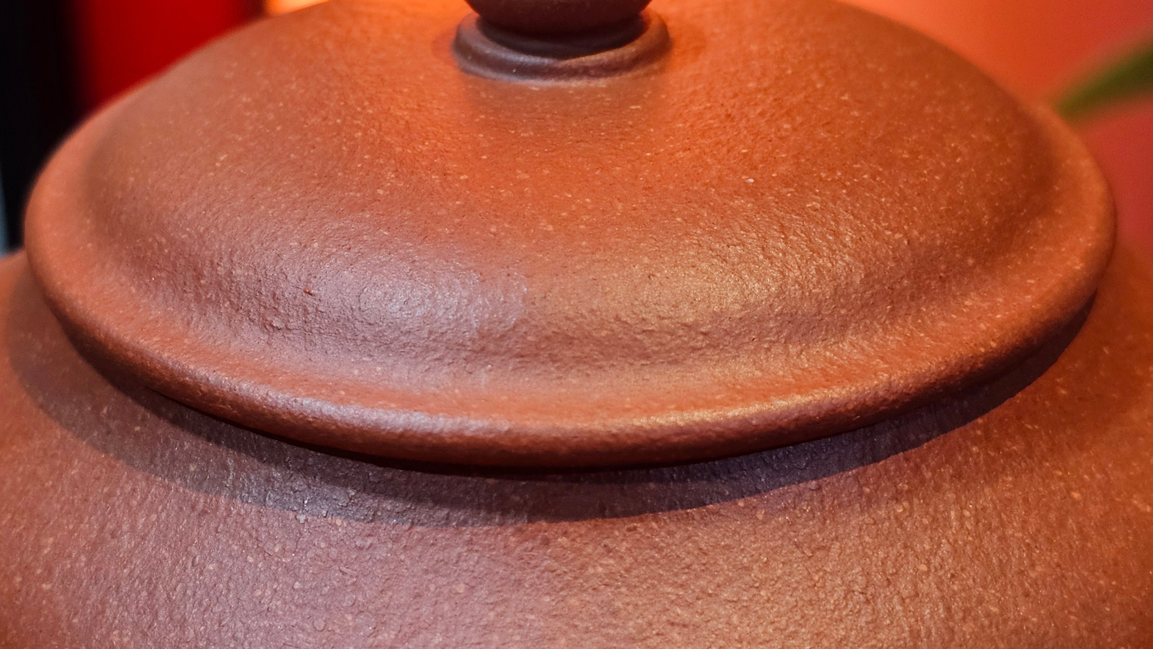 Ming Lu 明炉, 149.6ml, Hong Jiang Po Ni 红降坡泥, by our Collaborative Craftsman Chen Gui Zhi 陈桂枝。(Red JiangPoNi is rarer than Yellow JiangPoNi, XiaoMeiYao ZhuNi & ZhaoZhuang ZhuNi) ~ Congratulations to Prof J.! 2129hrs 5th August 2025, Bowie, MD.