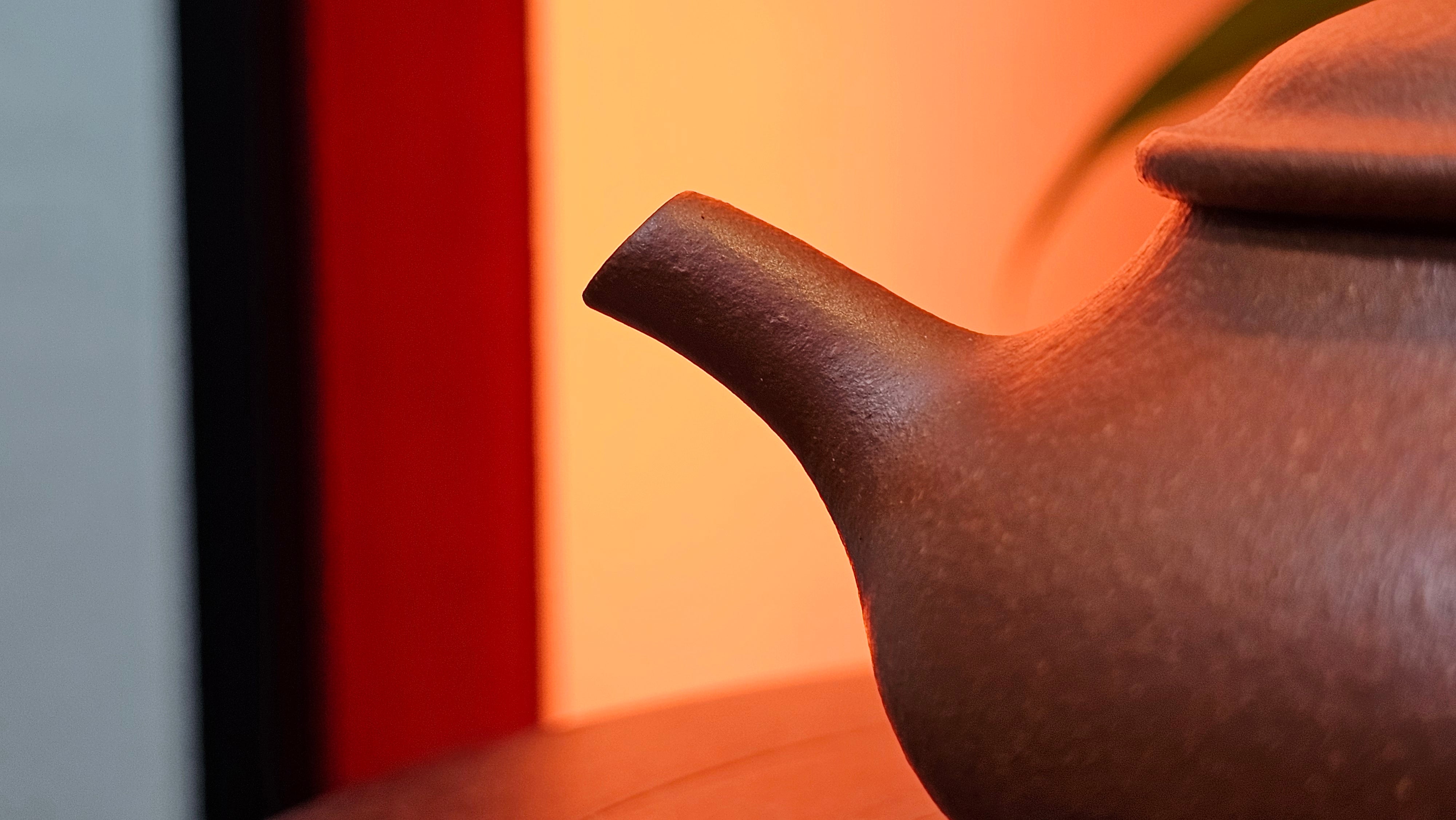 Ming Lu 明炉, 149.6ml, Hong Jiang Po Ni 红降坡泥, by our Collaborative Craftsman Chen Gui Zhi 陈桂枝。(Red JiangPoNi is rarer than Yellow JiangPoNi, XiaoMeiYao ZhuNi & ZhaoZhuang ZhuNi) ~ Congratulations to Prof J.! 2129hrs 5th August 2025, Bowie, MD.