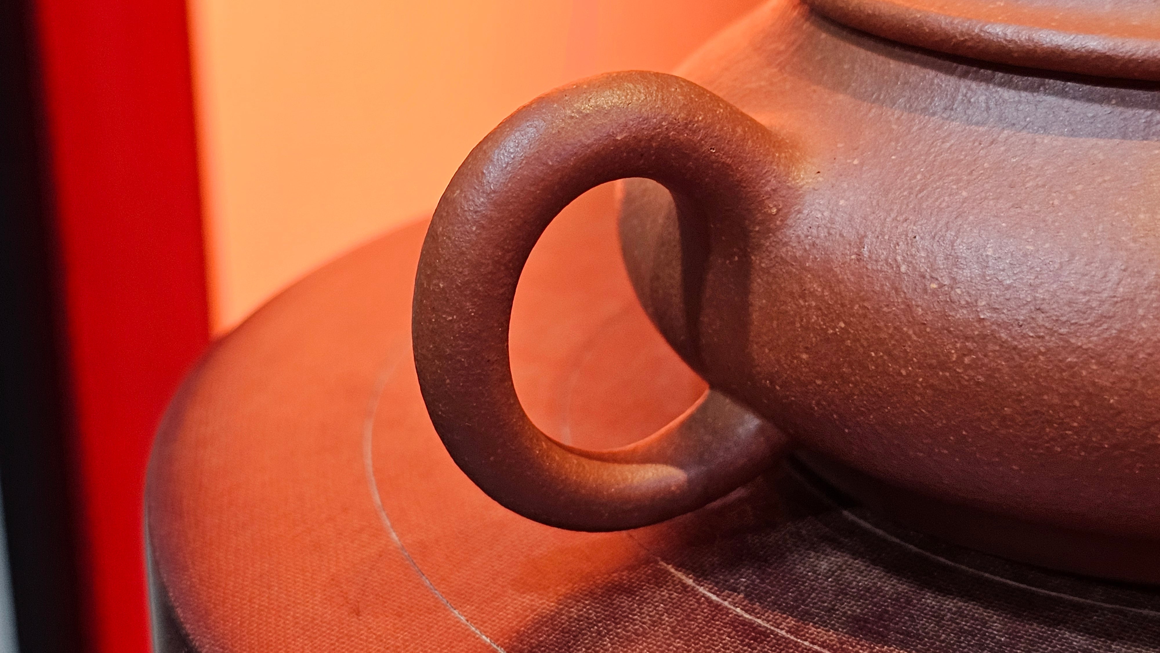 Ming Lu 明炉, 149.6ml, Hong Jiang Po Ni 红降坡泥, by our Collaborative Craftsman Chen Gui Zhi 陈桂枝。(Red JiangPoNi is rarer than Yellow JiangPoNi, XiaoMeiYao ZhuNi & ZhaoZhuang ZhuNi) ~ Congratulations to Prof J.! 2129hrs 5th August 2025, Bowie, MD.