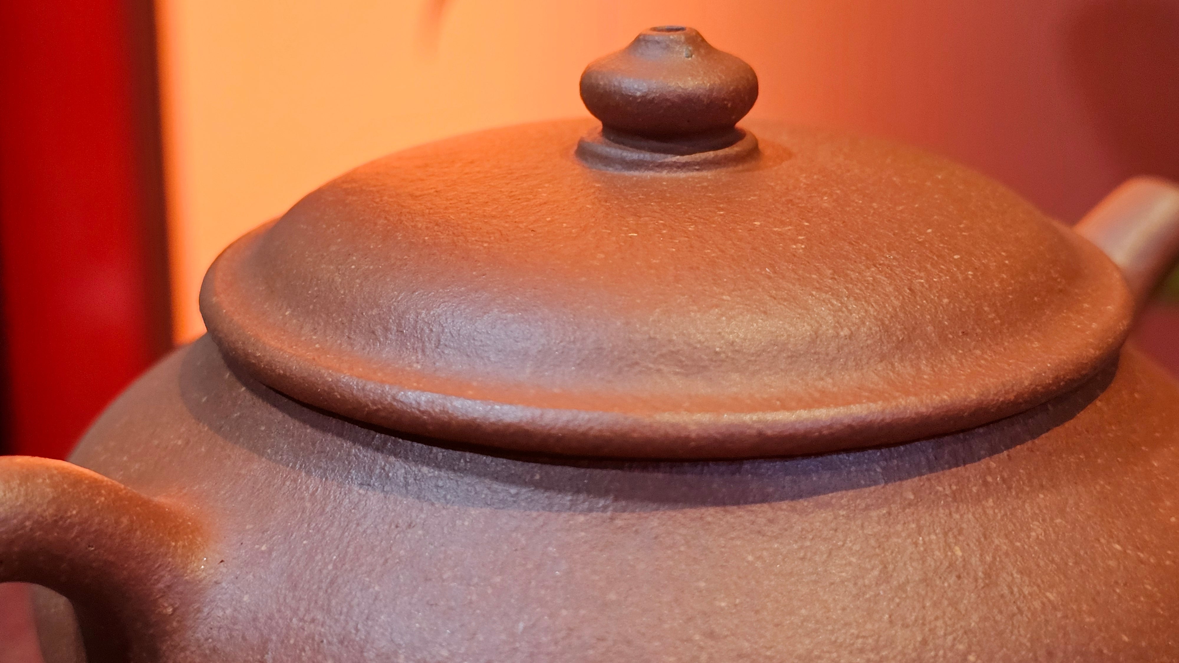 Ming Lu 明炉, 149.6ml, Hong Jiang Po Ni 红降坡泥, by our Collaborative Craftsman Chen Gui Zhi 陈桂枝。(Red JiangPoNi is rarer than Yellow JiangPoNi, XiaoMeiYao ZhuNi & ZhaoZhuang ZhuNi) ~ Congratulations to Prof J.! 2129hrs 5th August 2025, Bowie, MD.